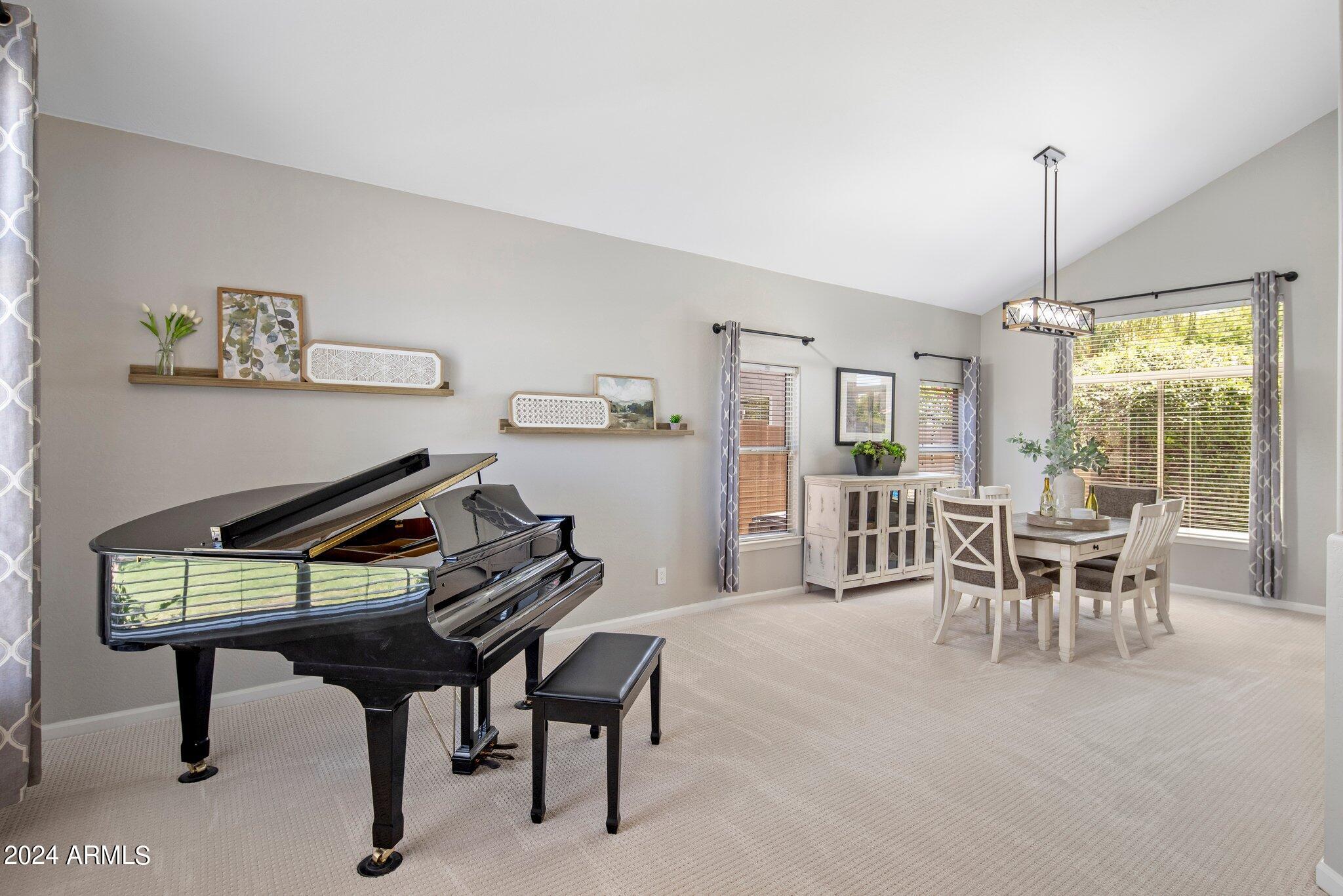 4909 E MICHELLE Drive