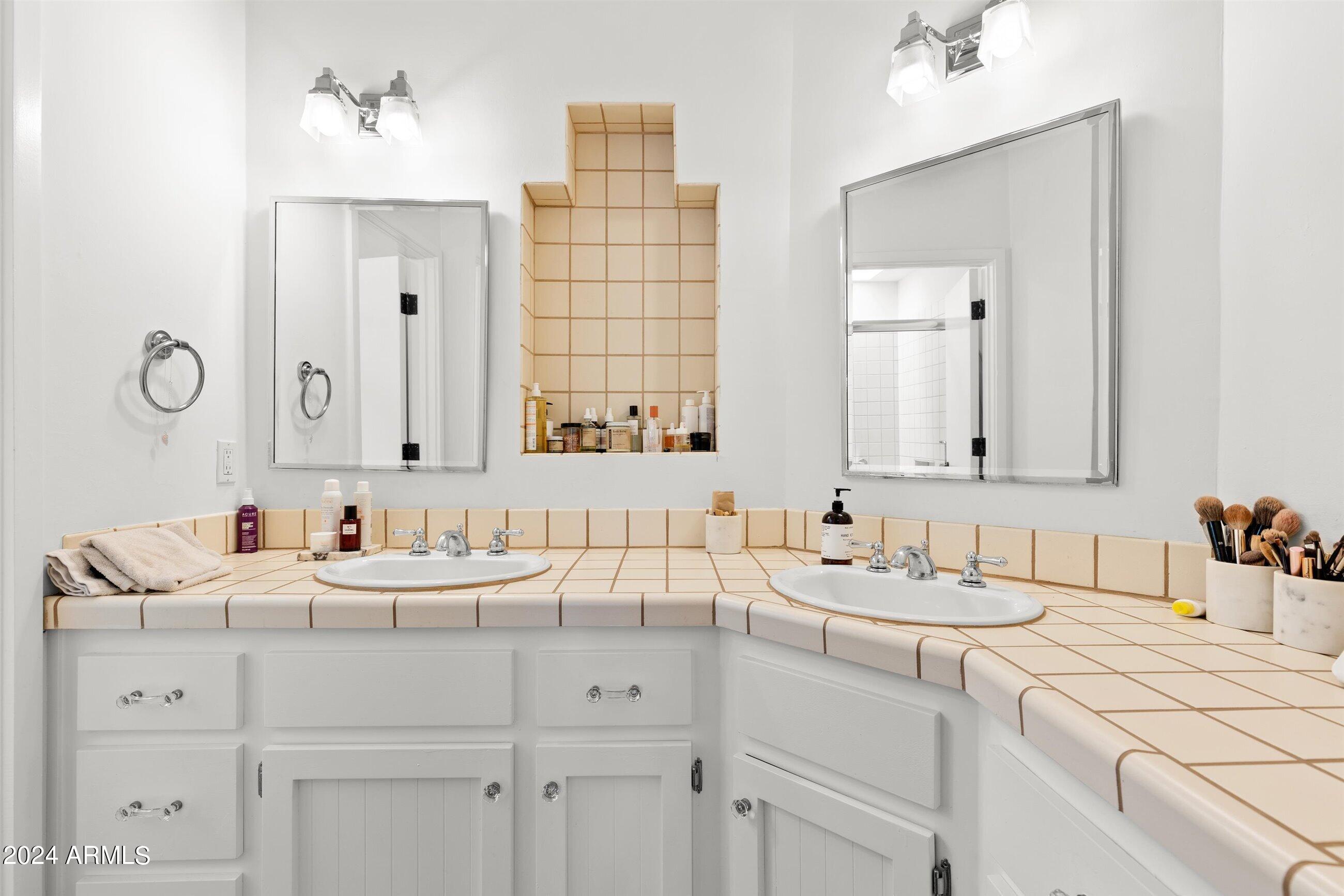 5101 N CASA BLANCA, 224