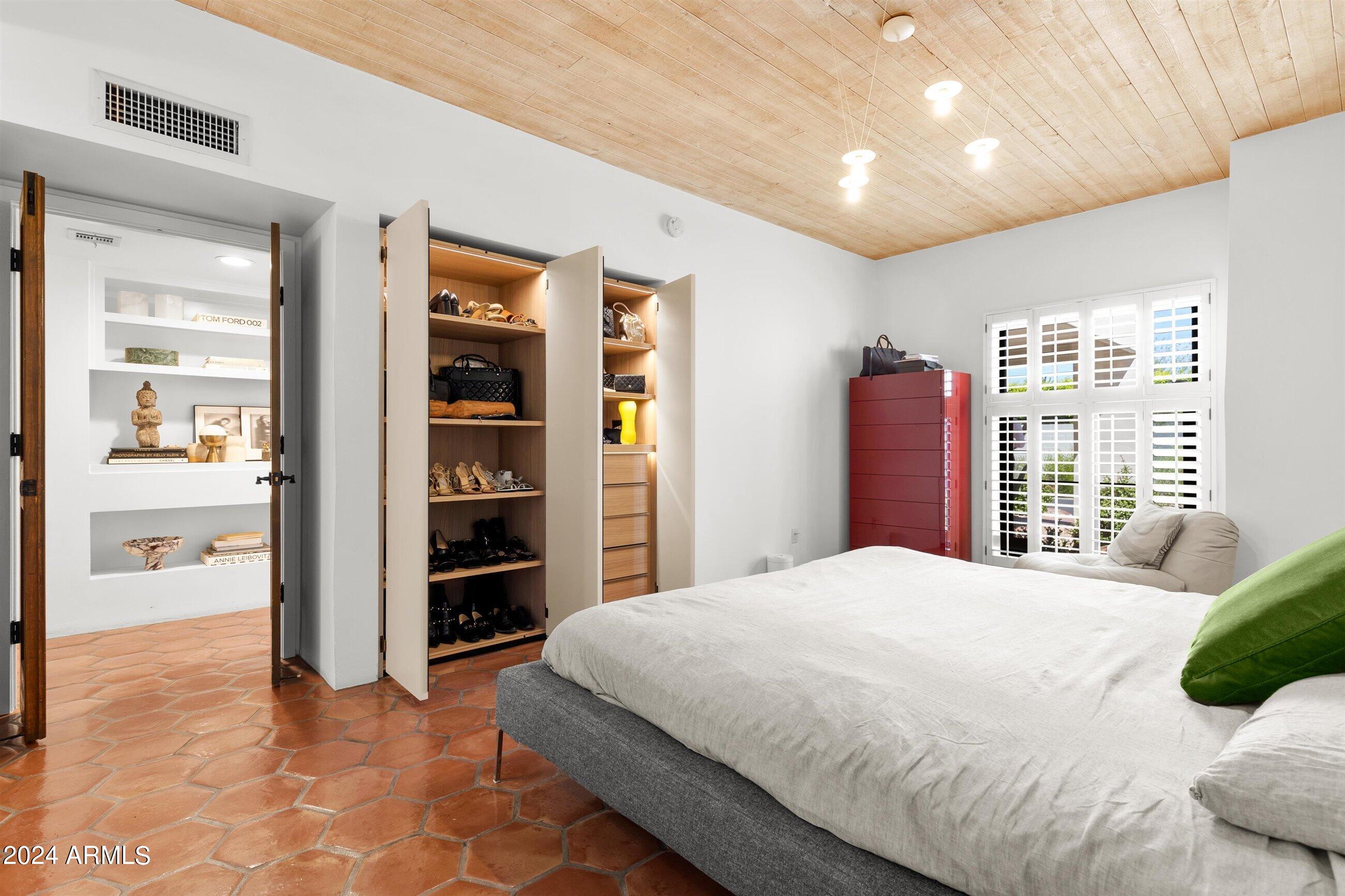 5101 N CASA BLANCA, 224