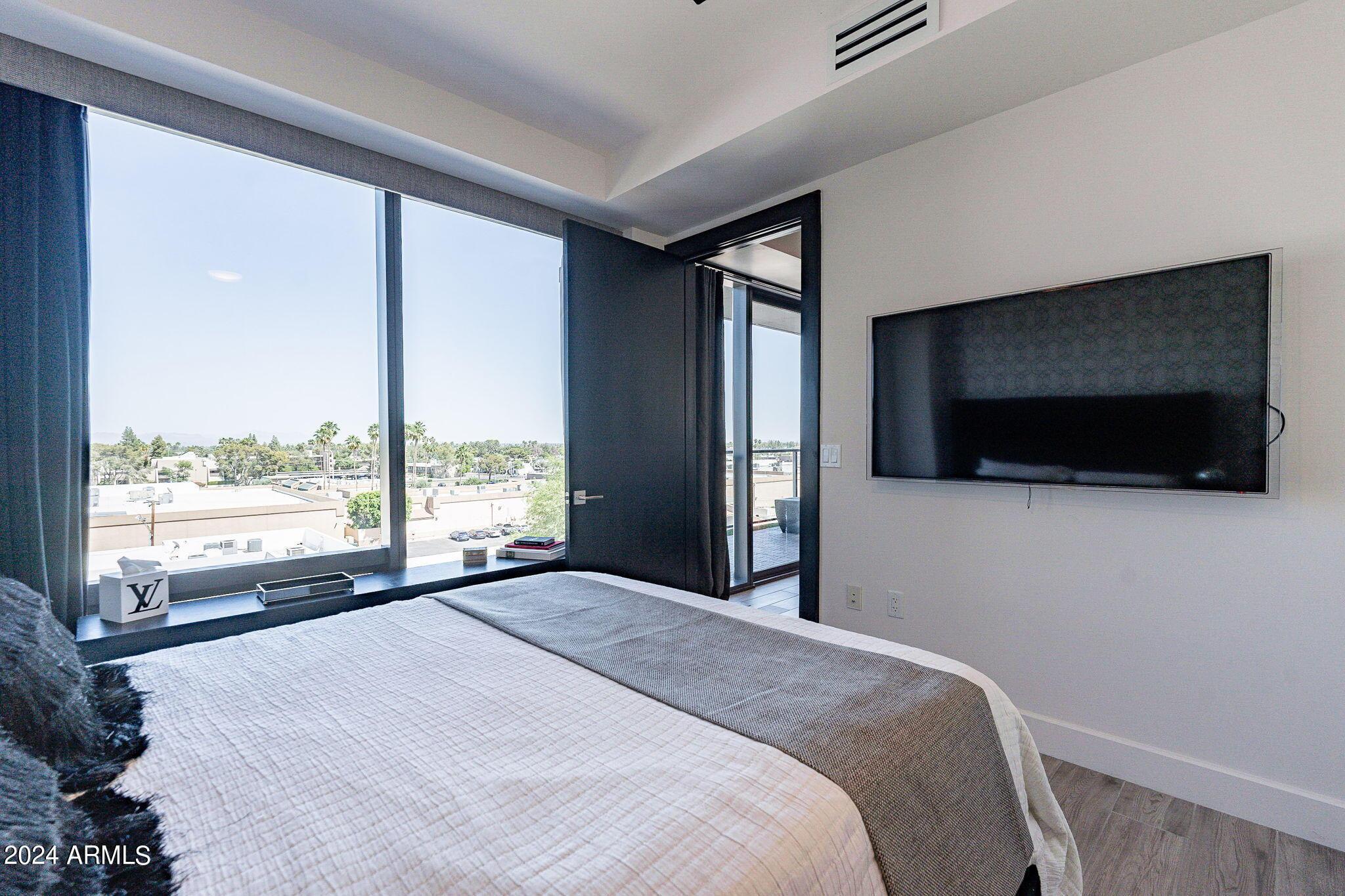 4422 N 75th Street Unit 5011