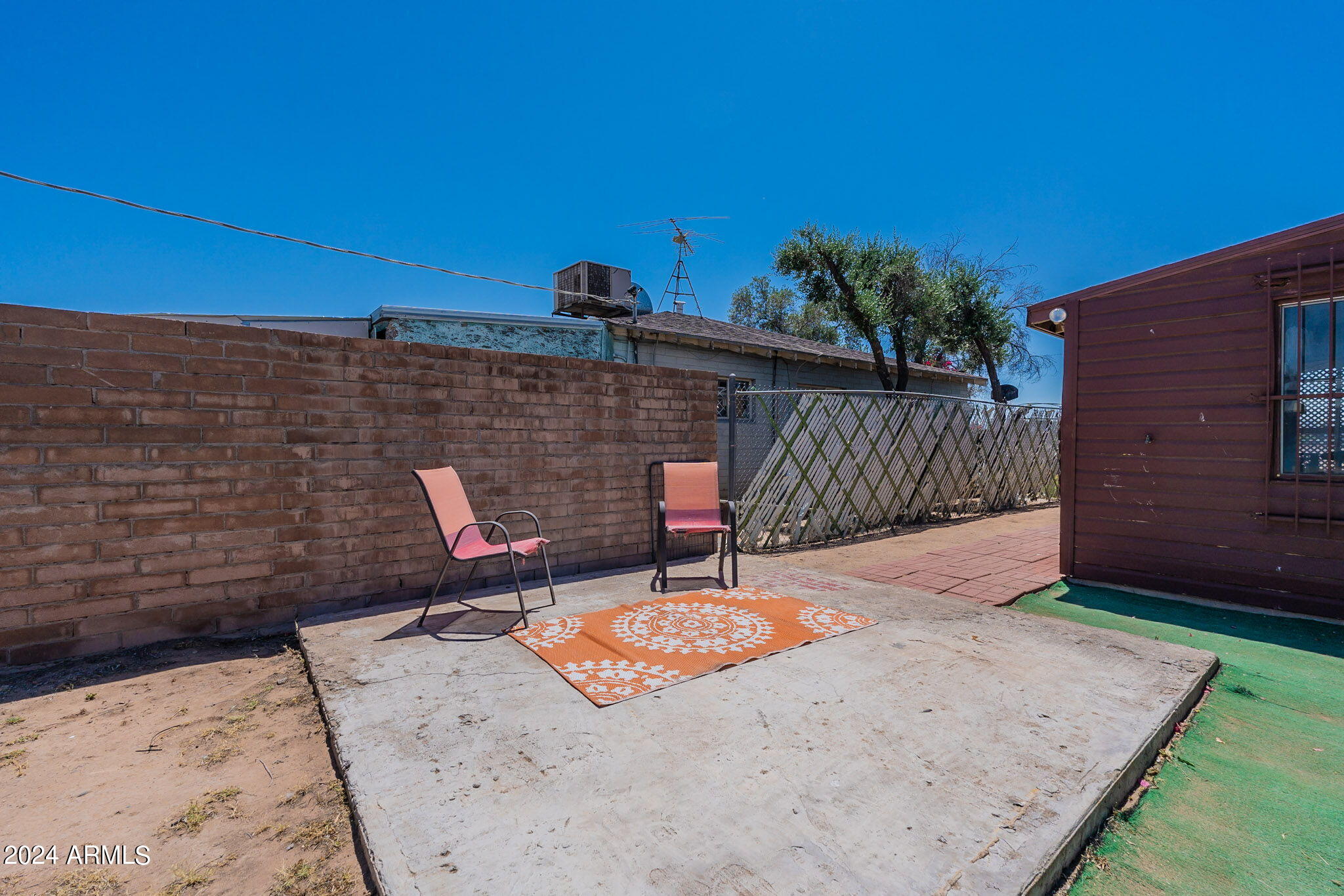 2034 W HOLLY Street