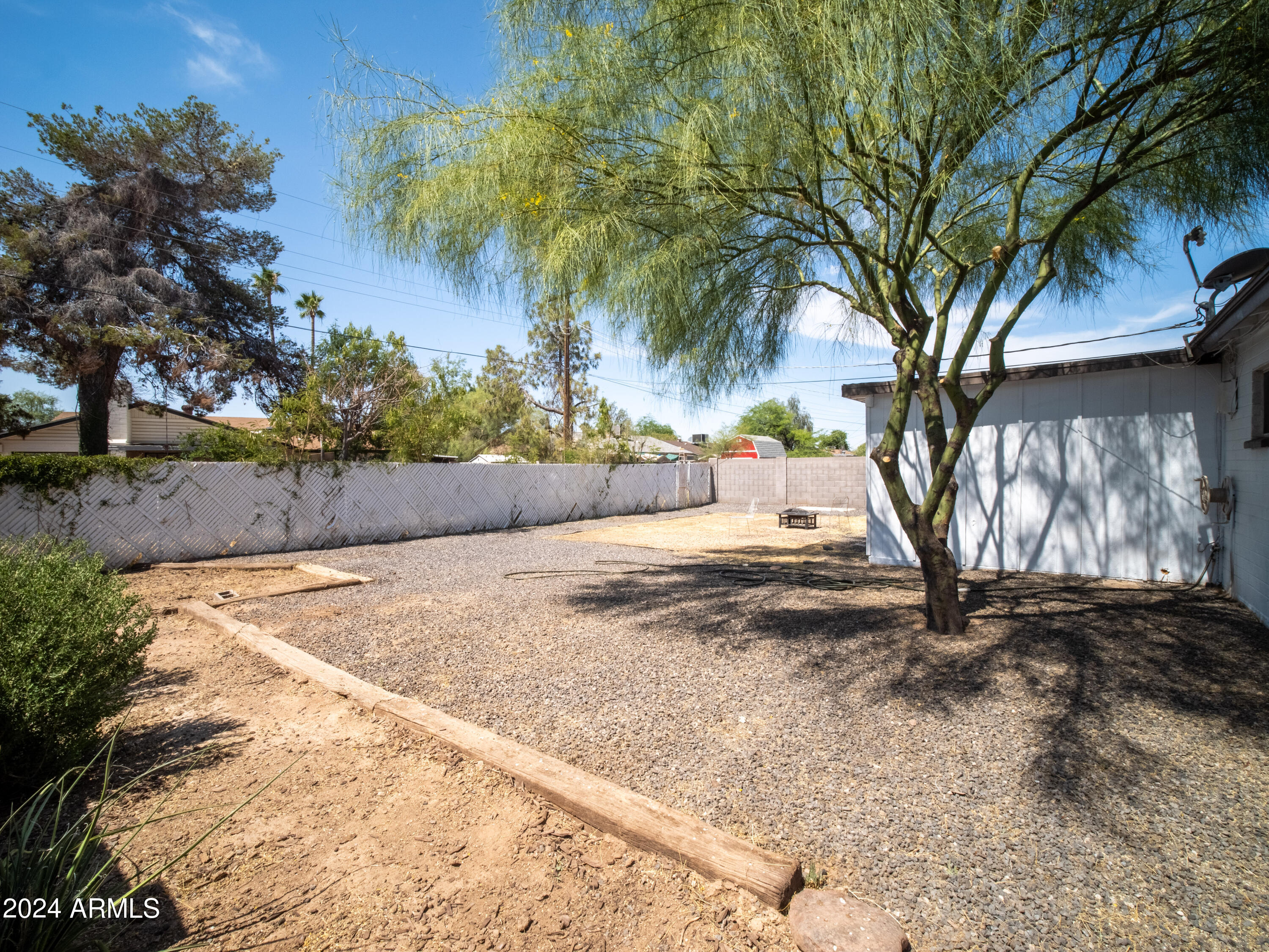 1011 W MCLELLAN Road