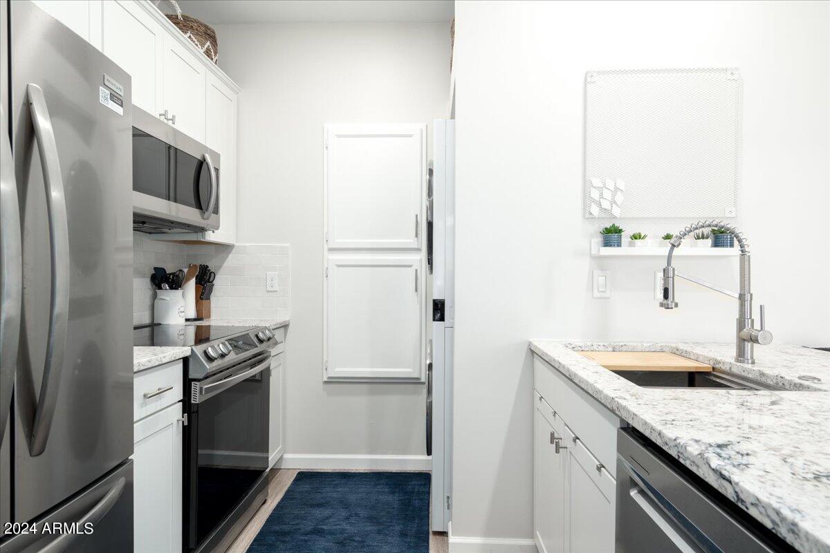 9711 E MOUNTAIN VIEW Road # 2504