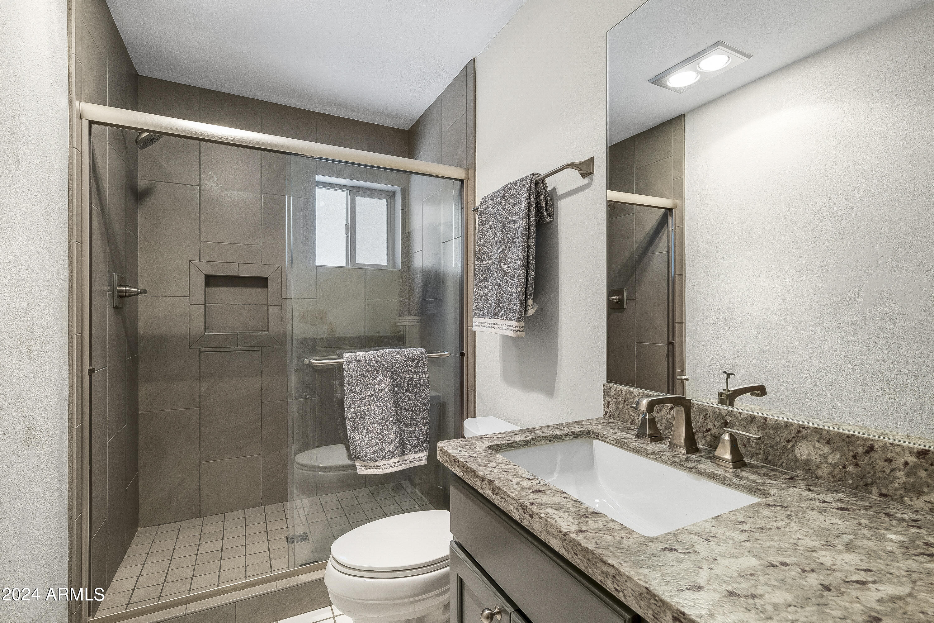 1782 N EDGEWOOD Street