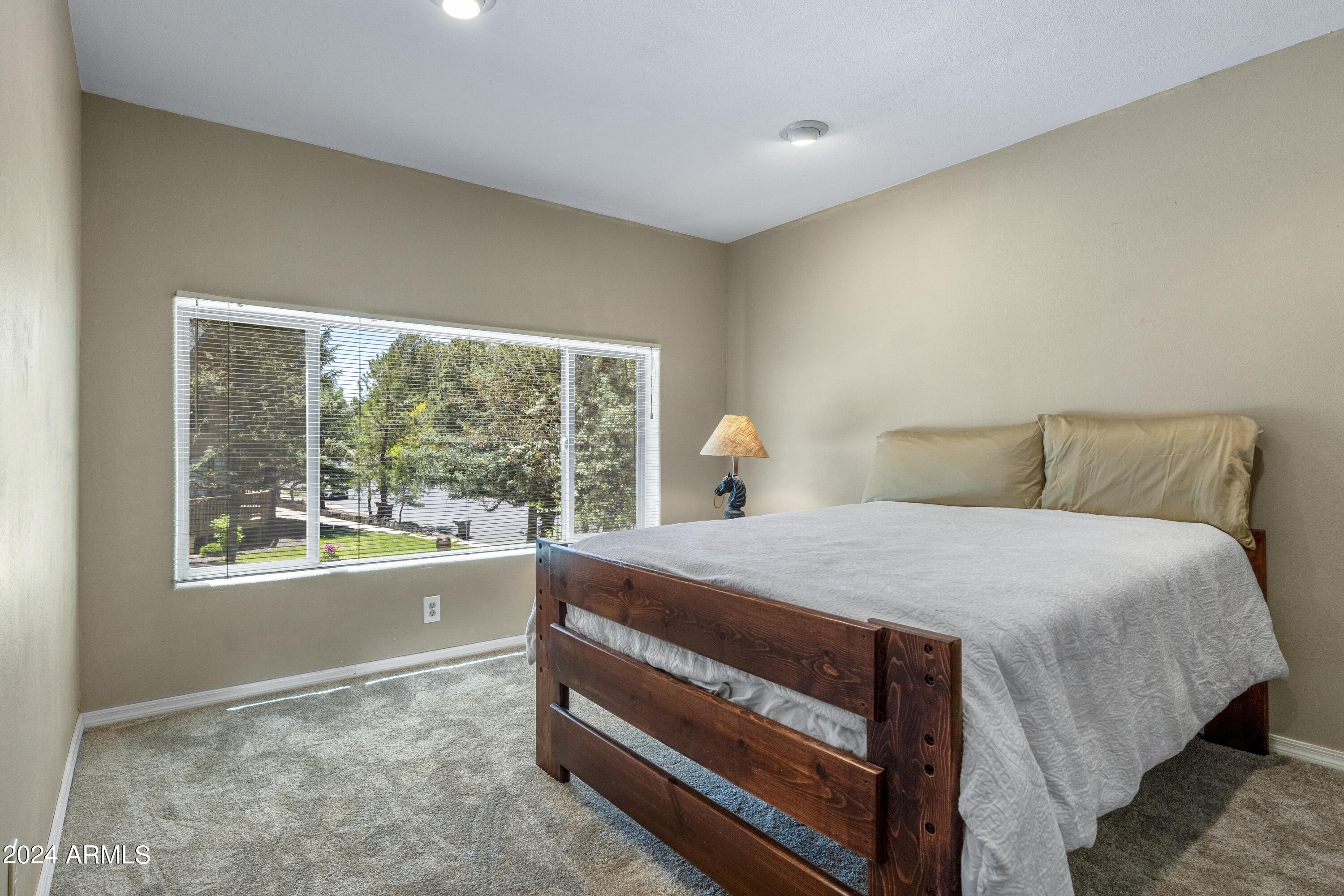 1782 N EDGEWOOD Street