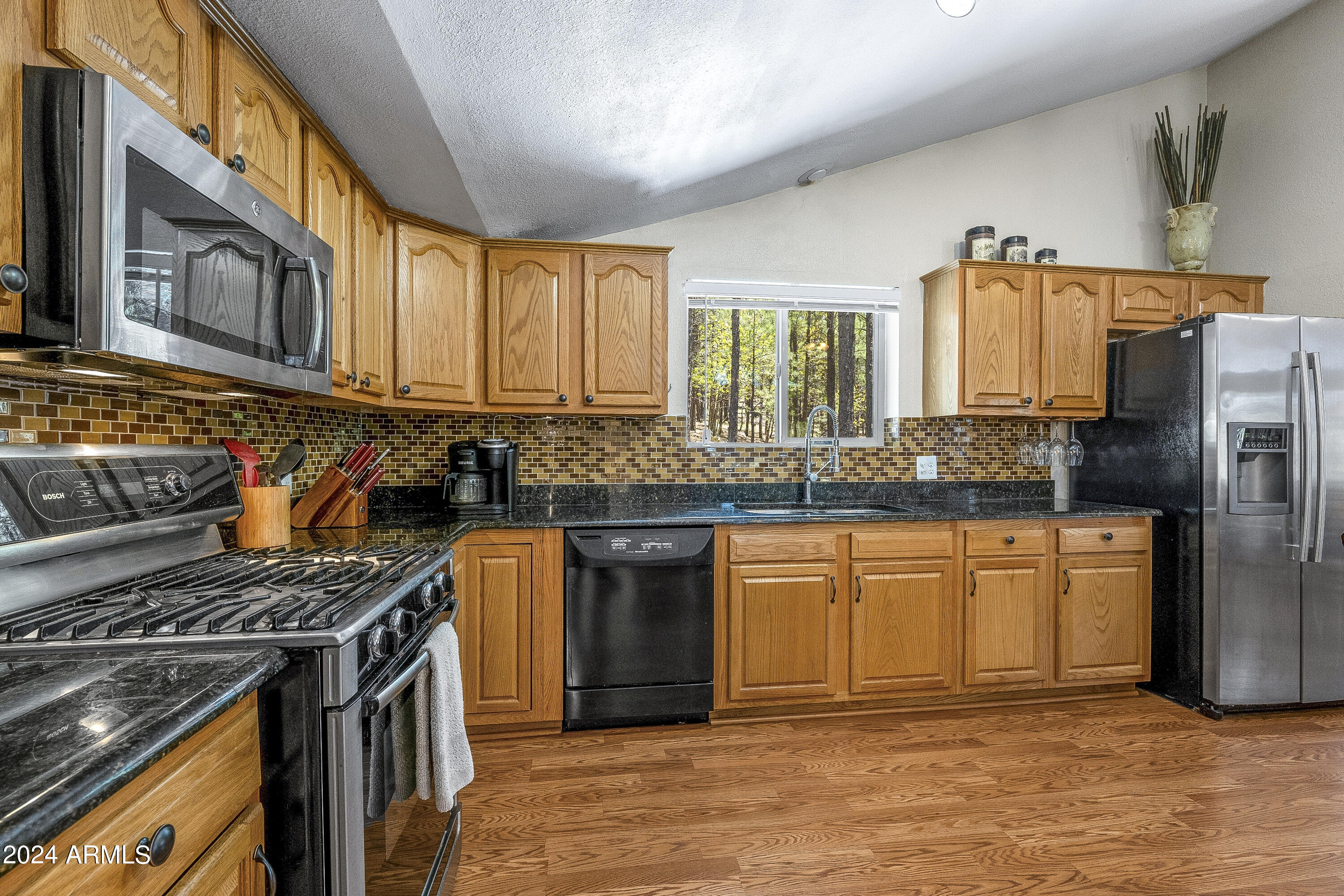 1782 N EDGEWOOD Street