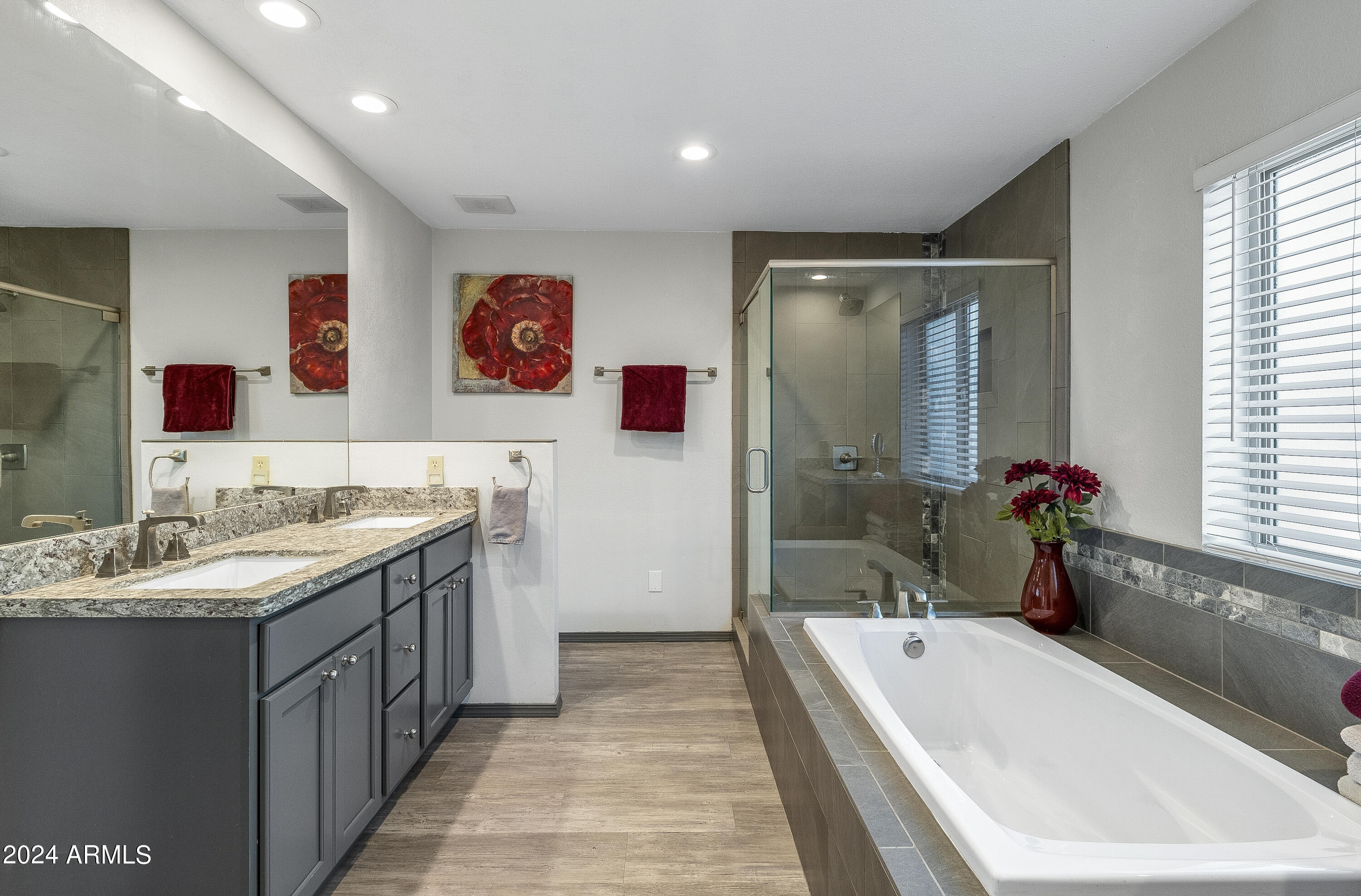 1782 N EDGEWOOD Street