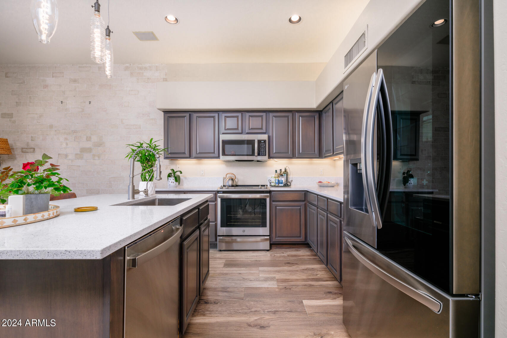 2019 E CAMPBELL Avenue, 108
