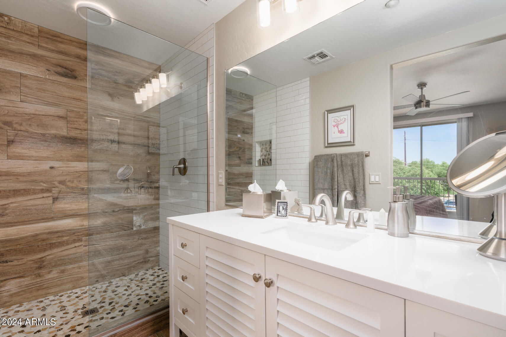 2019 E CAMPBELL Avenue, 108