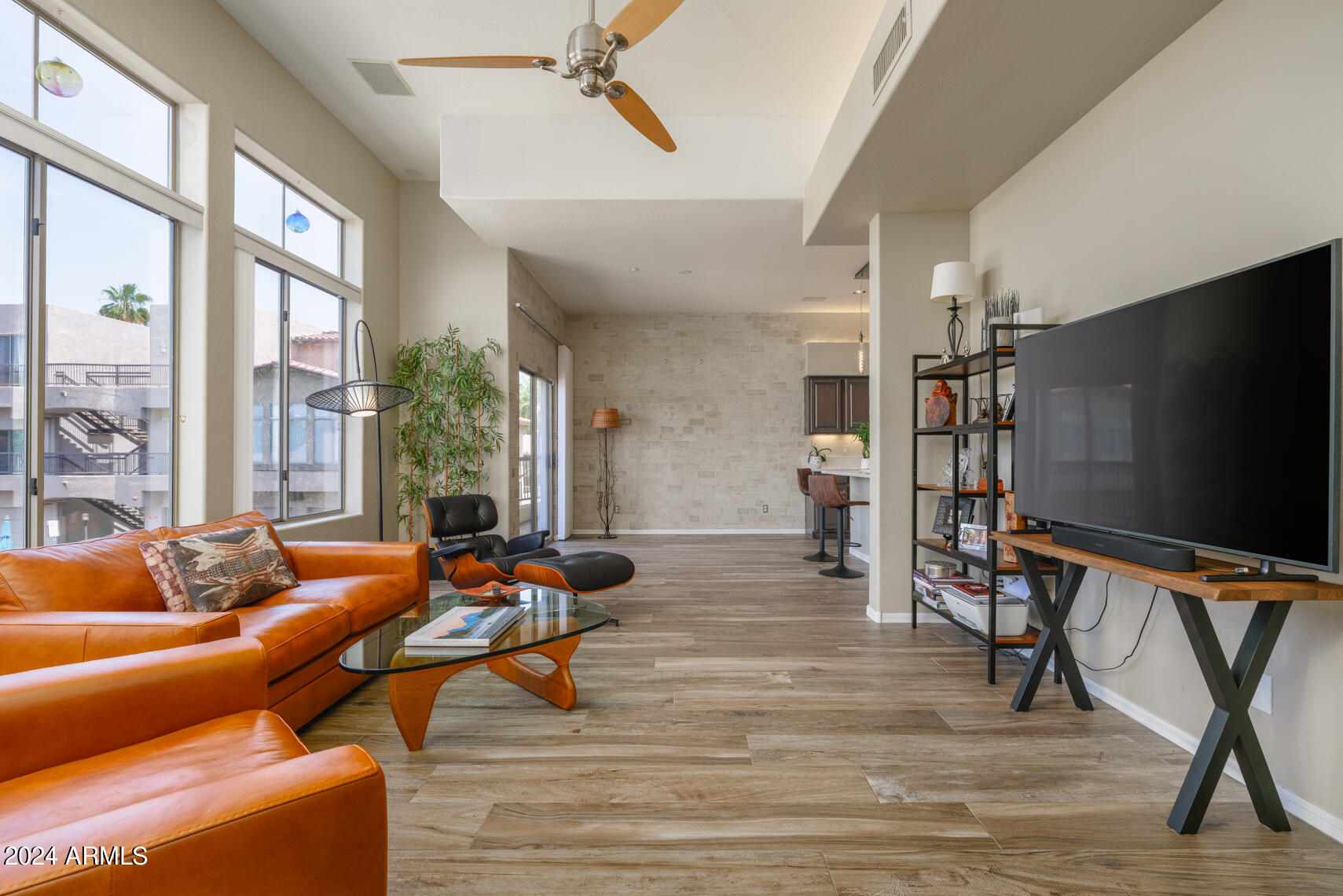 2019 E CAMPBELL Avenue, 108