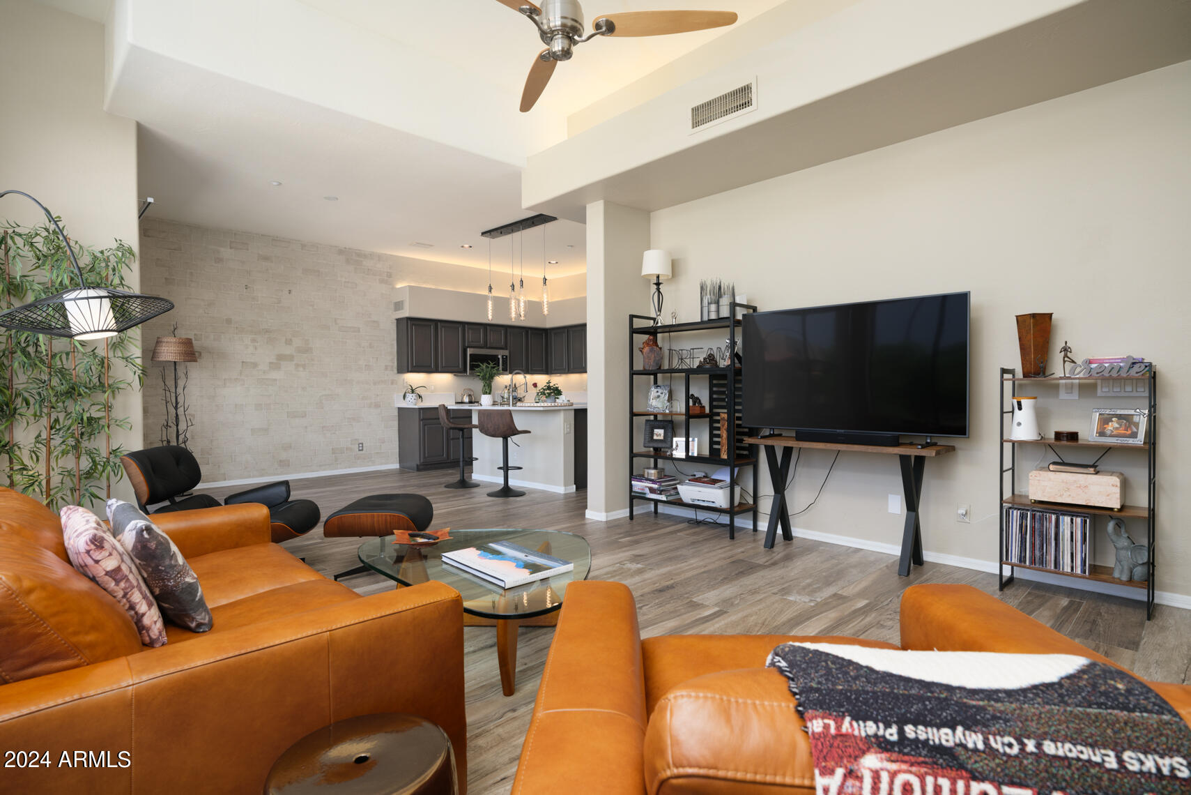 2019 E CAMPBELL Avenue, 108