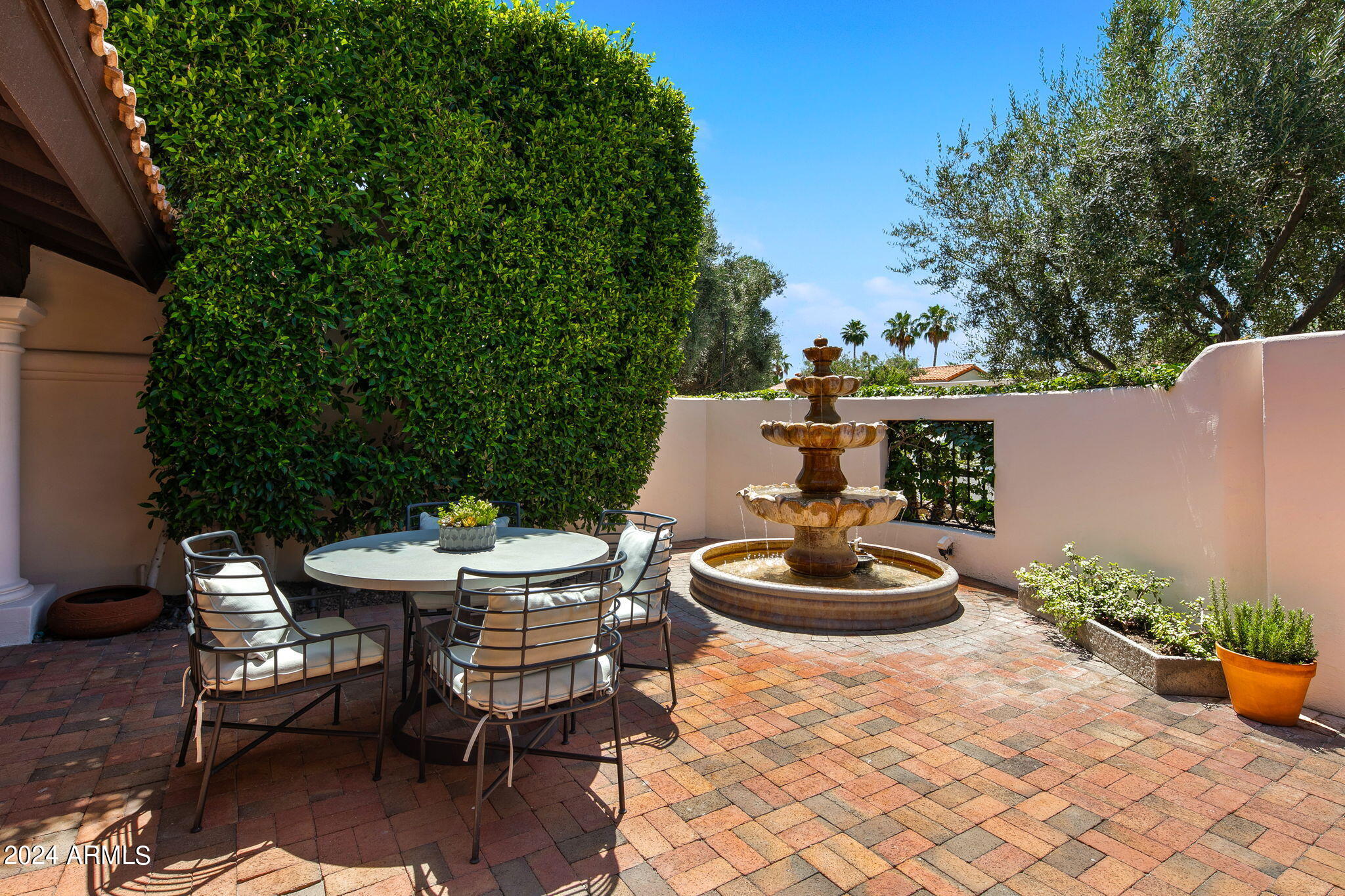 9836 E Topaz Drive