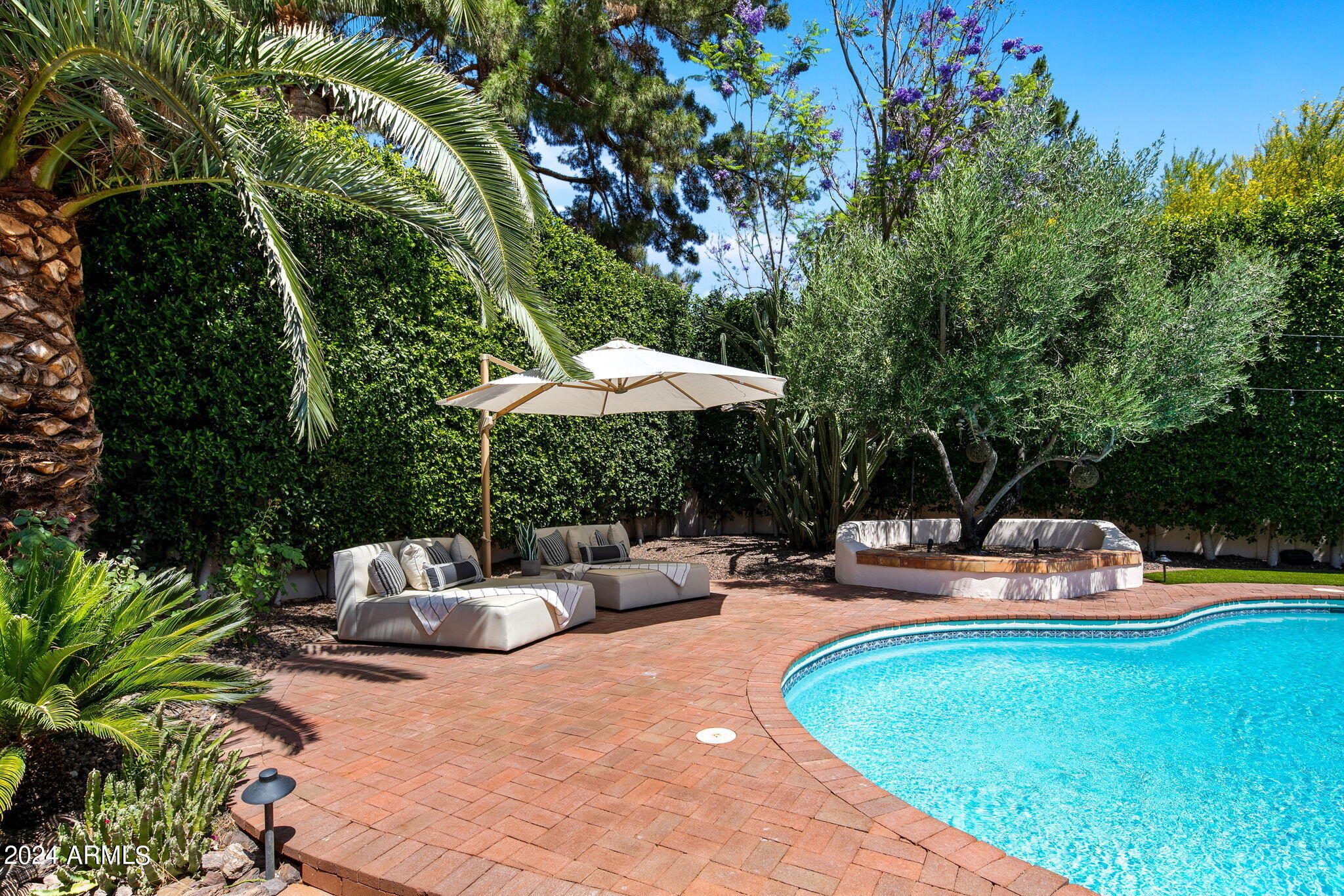 9836 E Topaz Drive