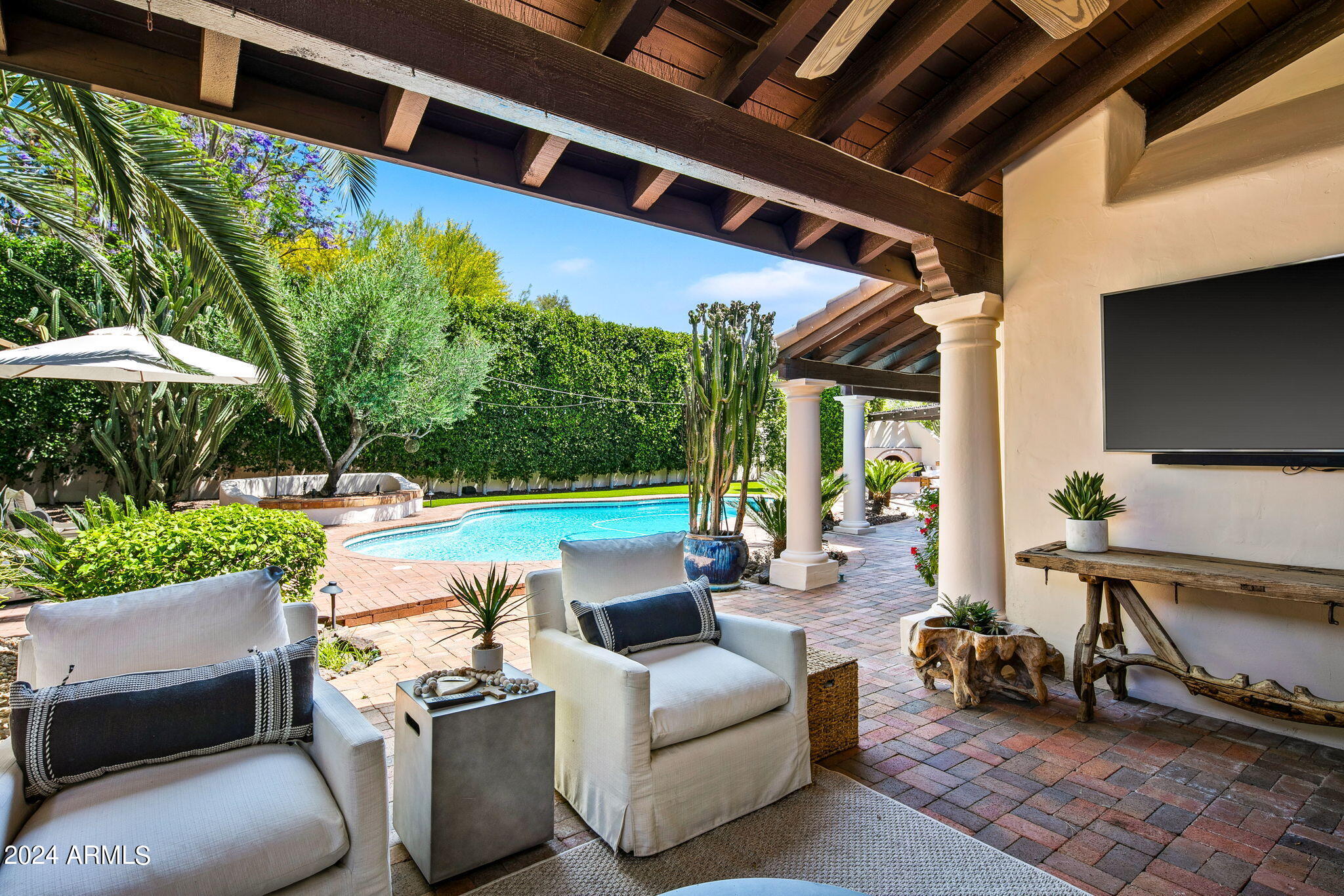 9836 E Topaz Drive