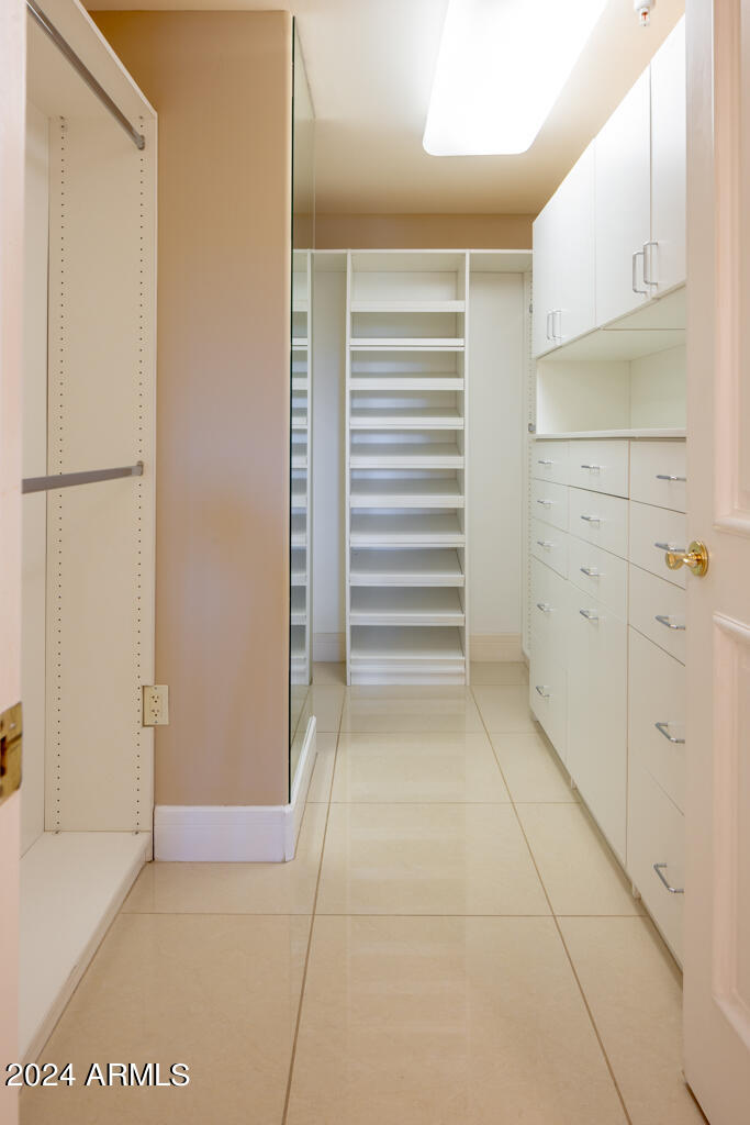 2402 E ESPLANADE Lane # 201