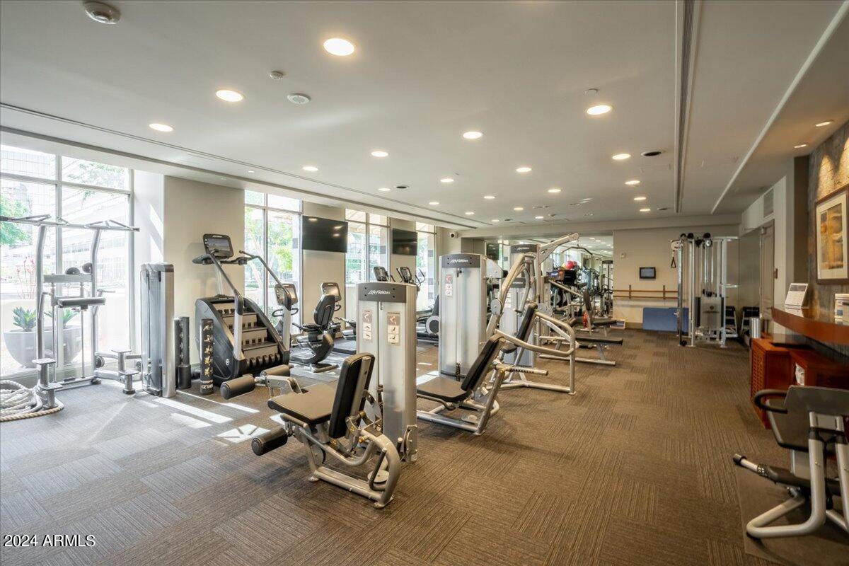 2402 E ESPLANADE Lane # 201