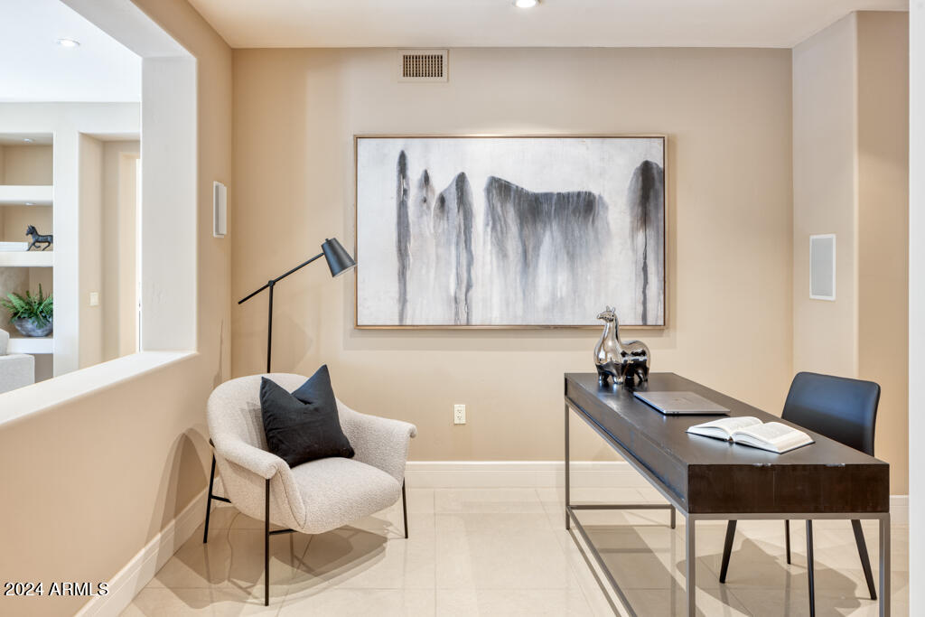 2402 E ESPLANADE Lane # 201