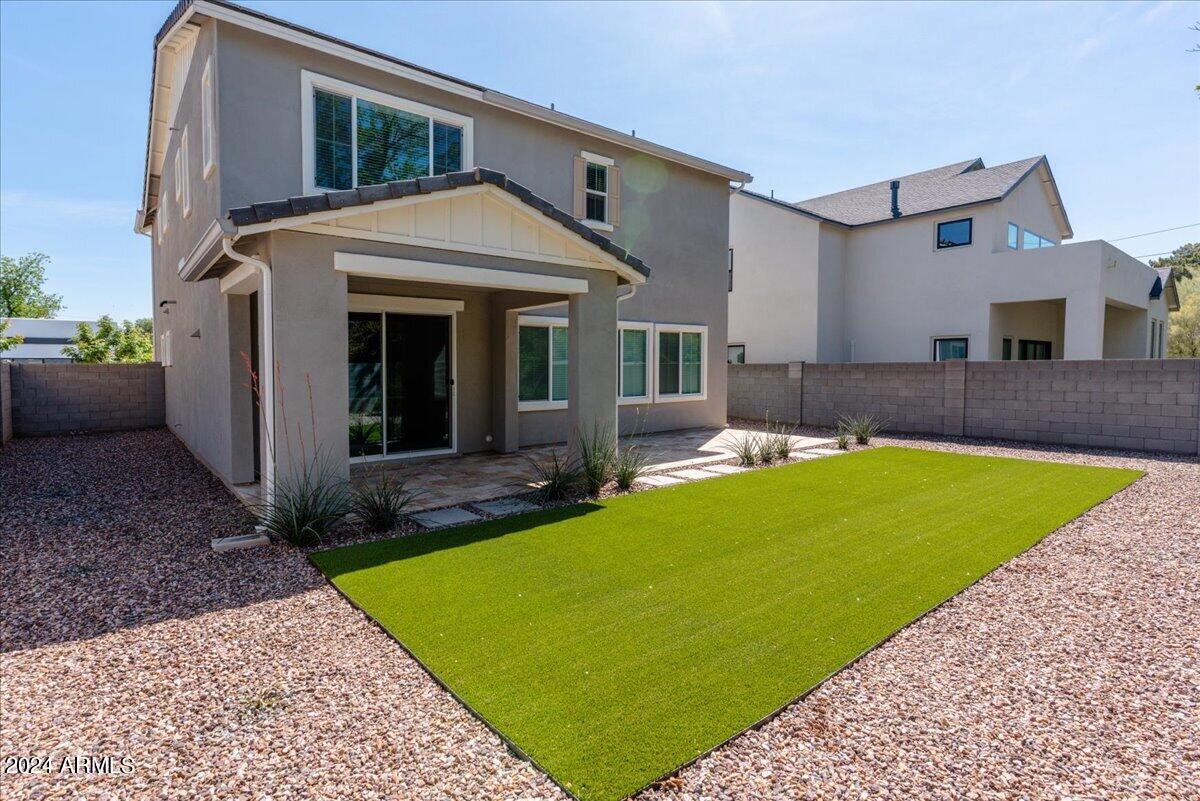 4006 E Campus Drive