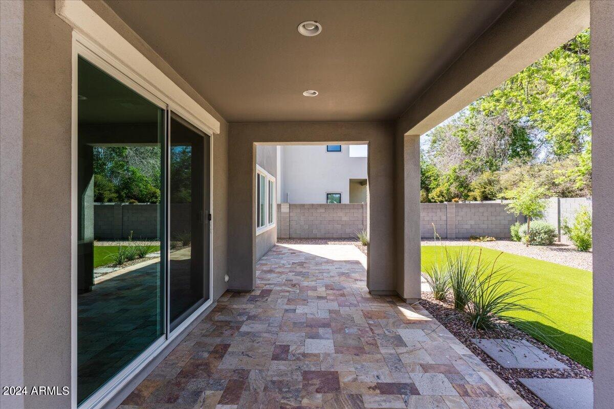 4006 E Campus Drive