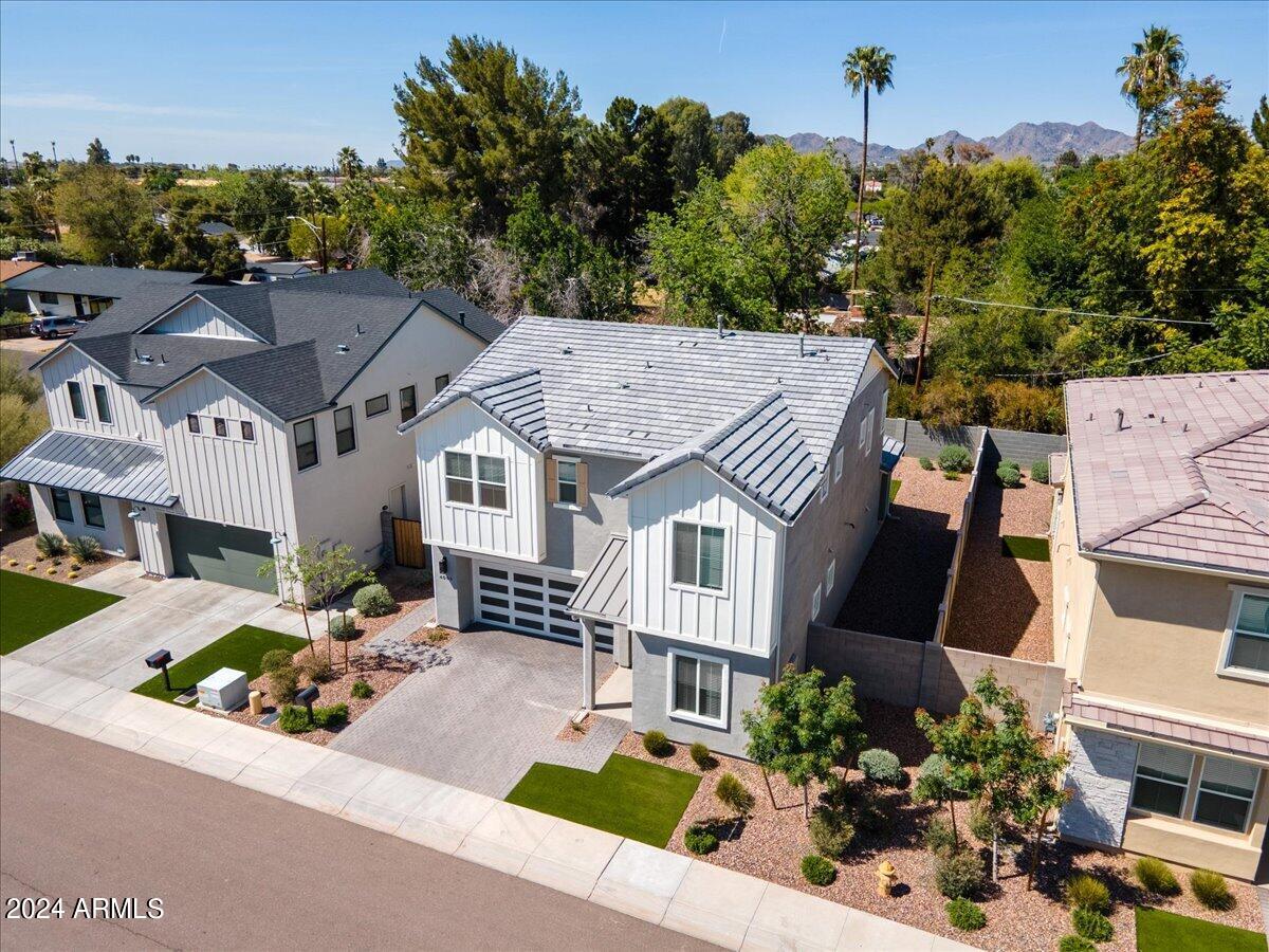 4006 E Campus Drive