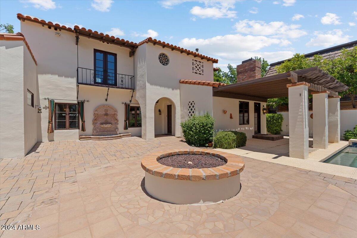 5908 E Orange Blossom Lane