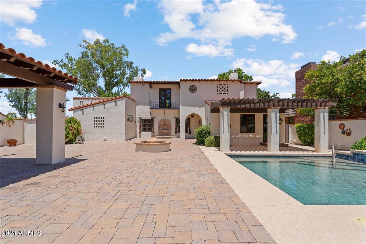 5908 E Orange Blossom Lane