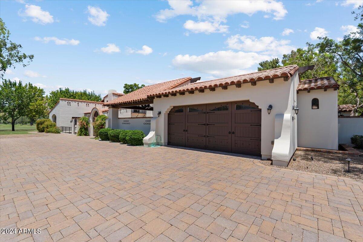 5908 E Orange Blossom Lane
