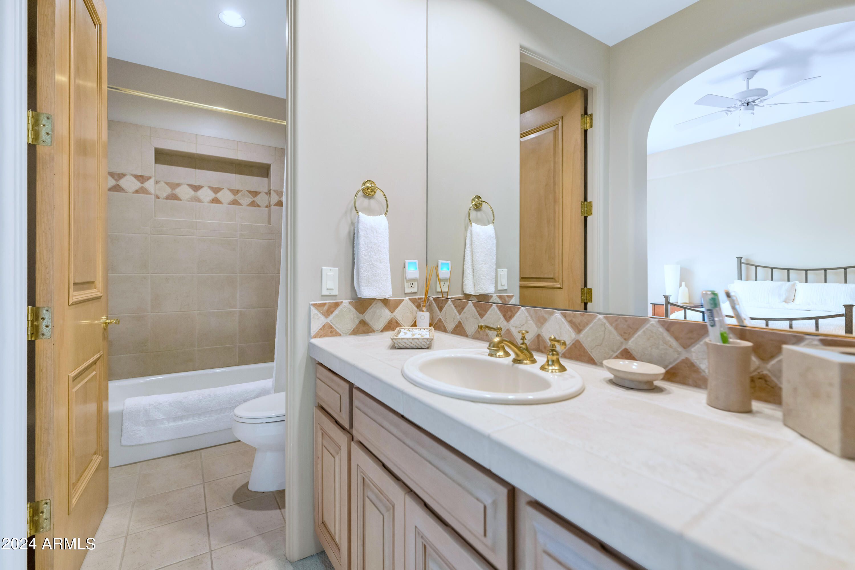 7010 E AVENIDA EL ALBA