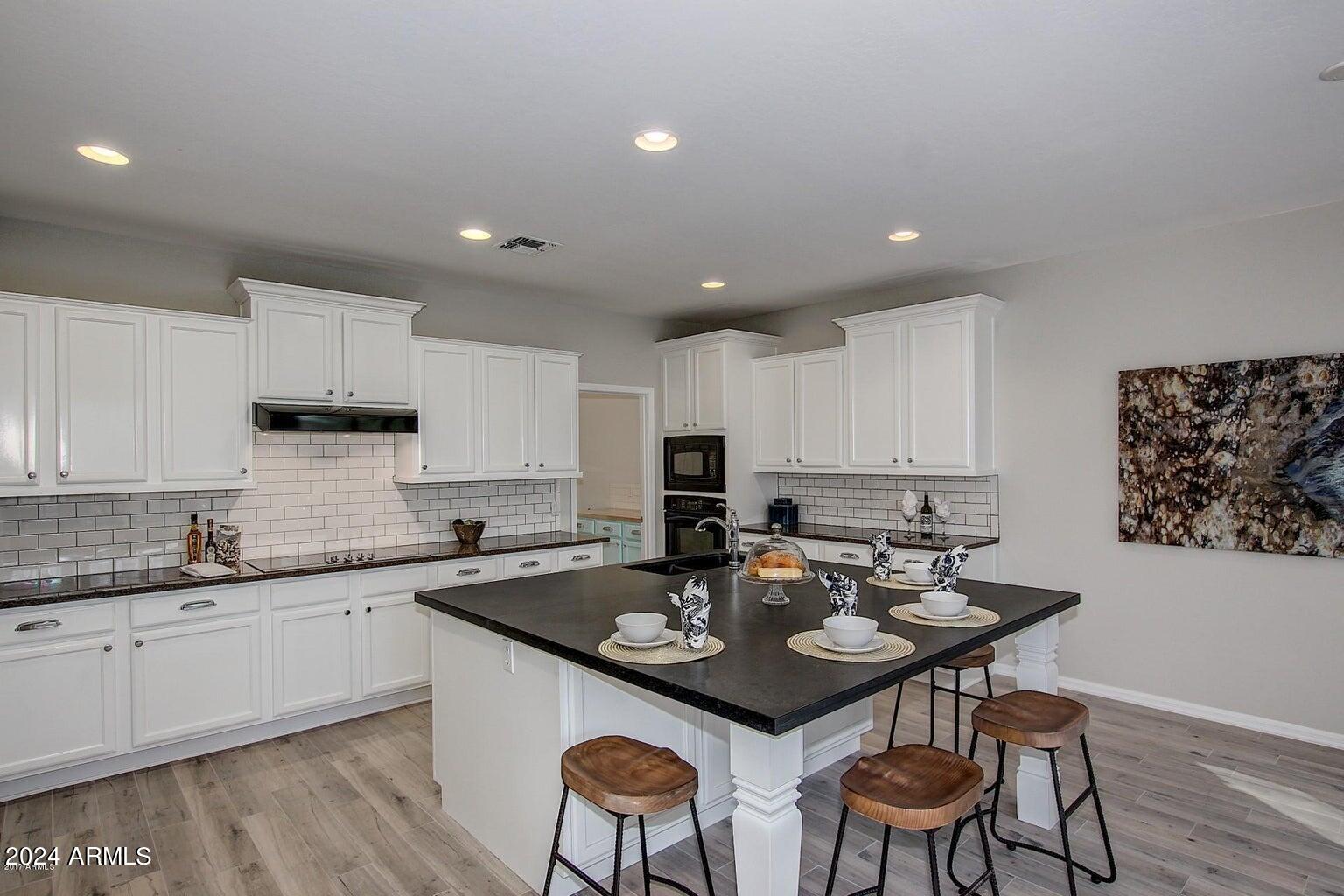 22616 N 39TH Terrace