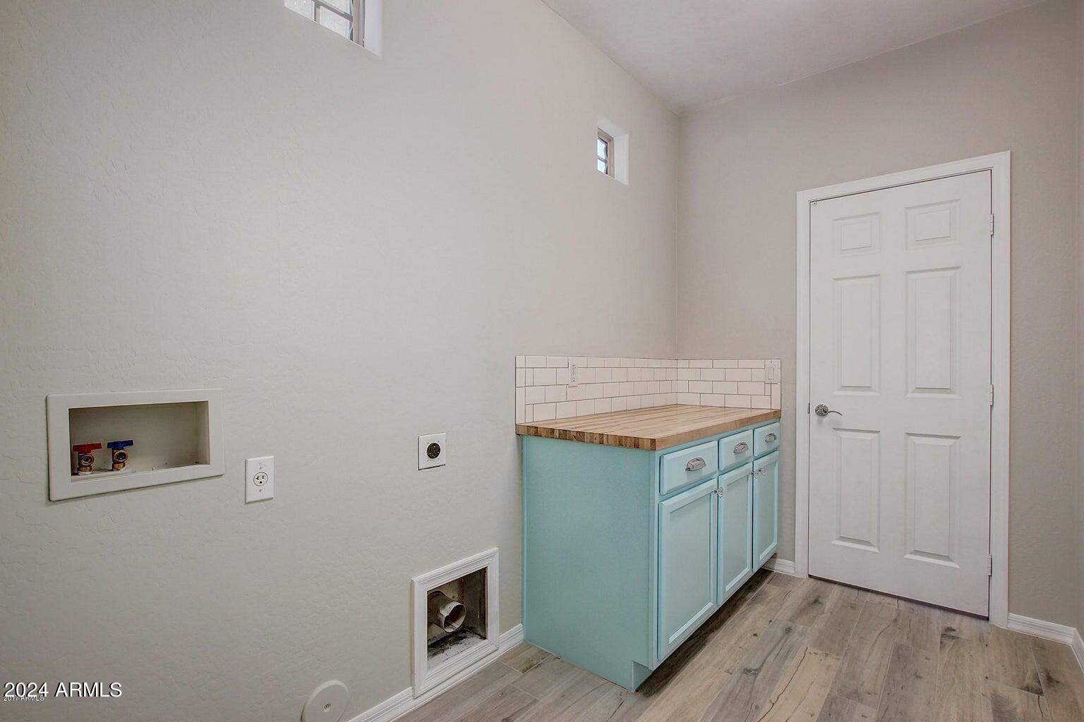 22616 N 39TH Terrace