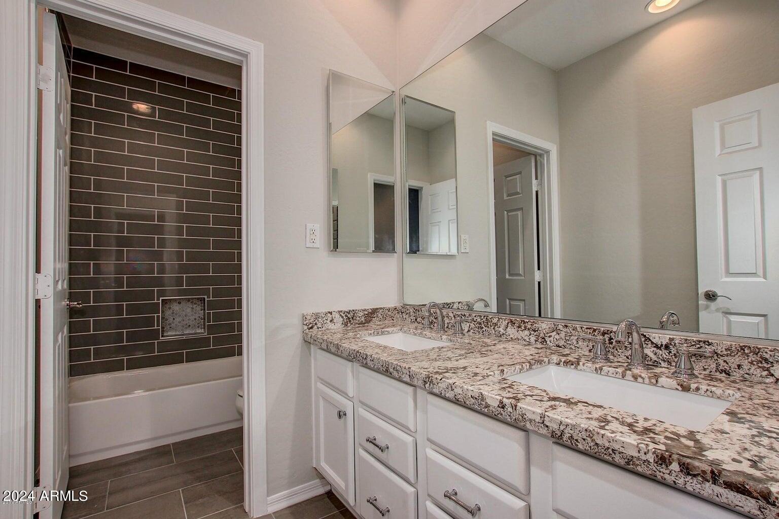 22616 N 39TH Terrace