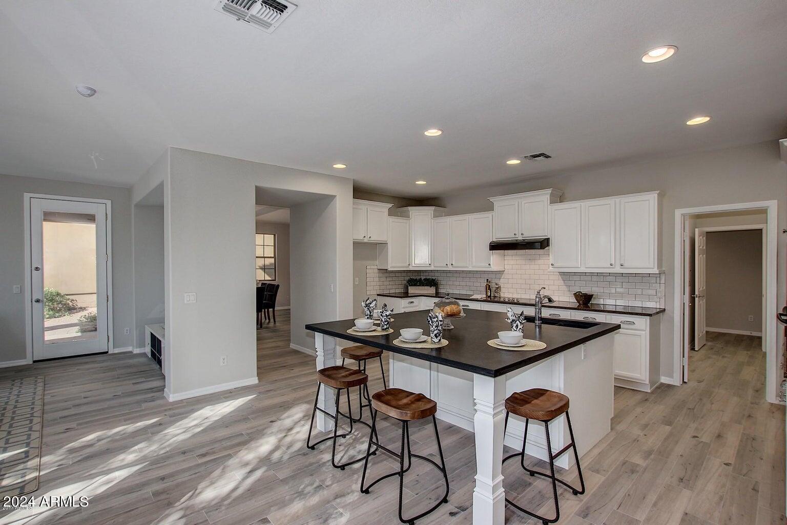 22616 N 39TH Terrace