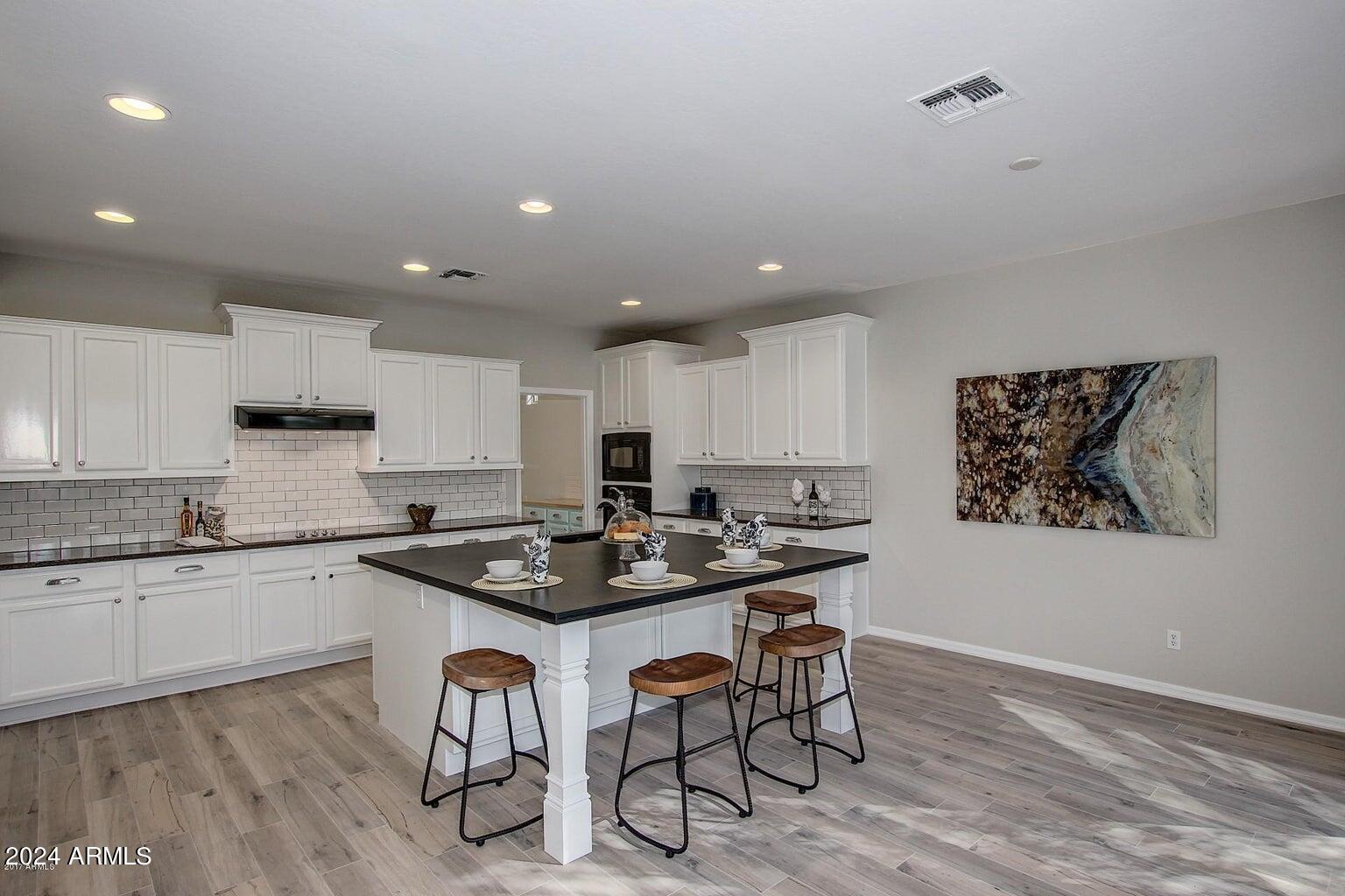 22616 N 39TH Terrace