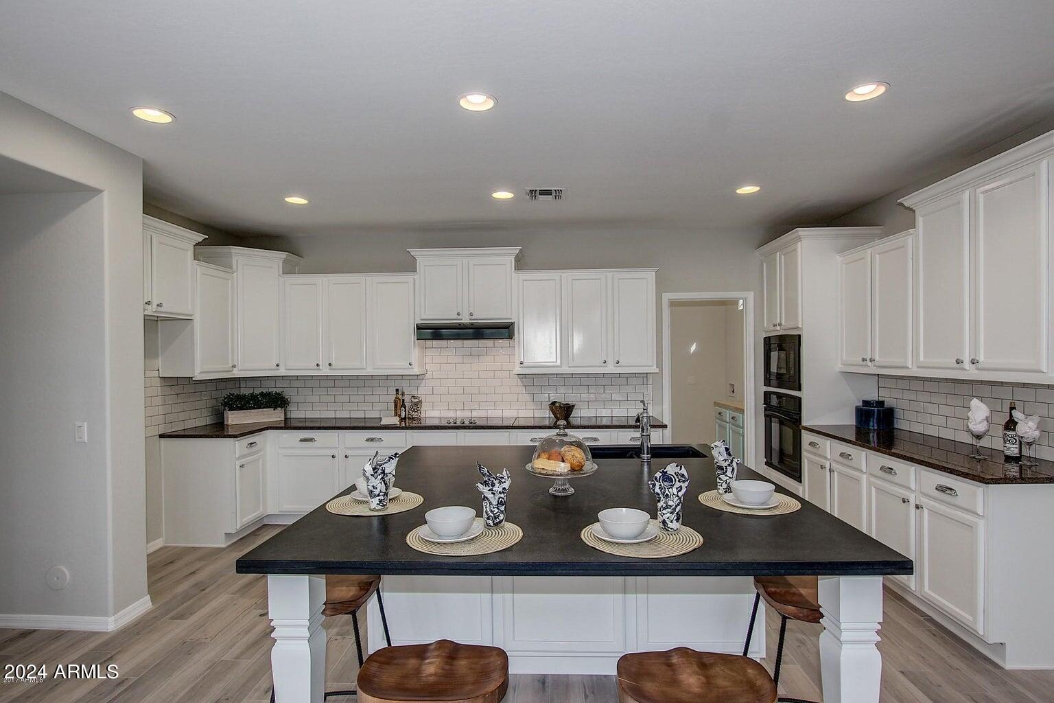 22616 N 39TH Terrace