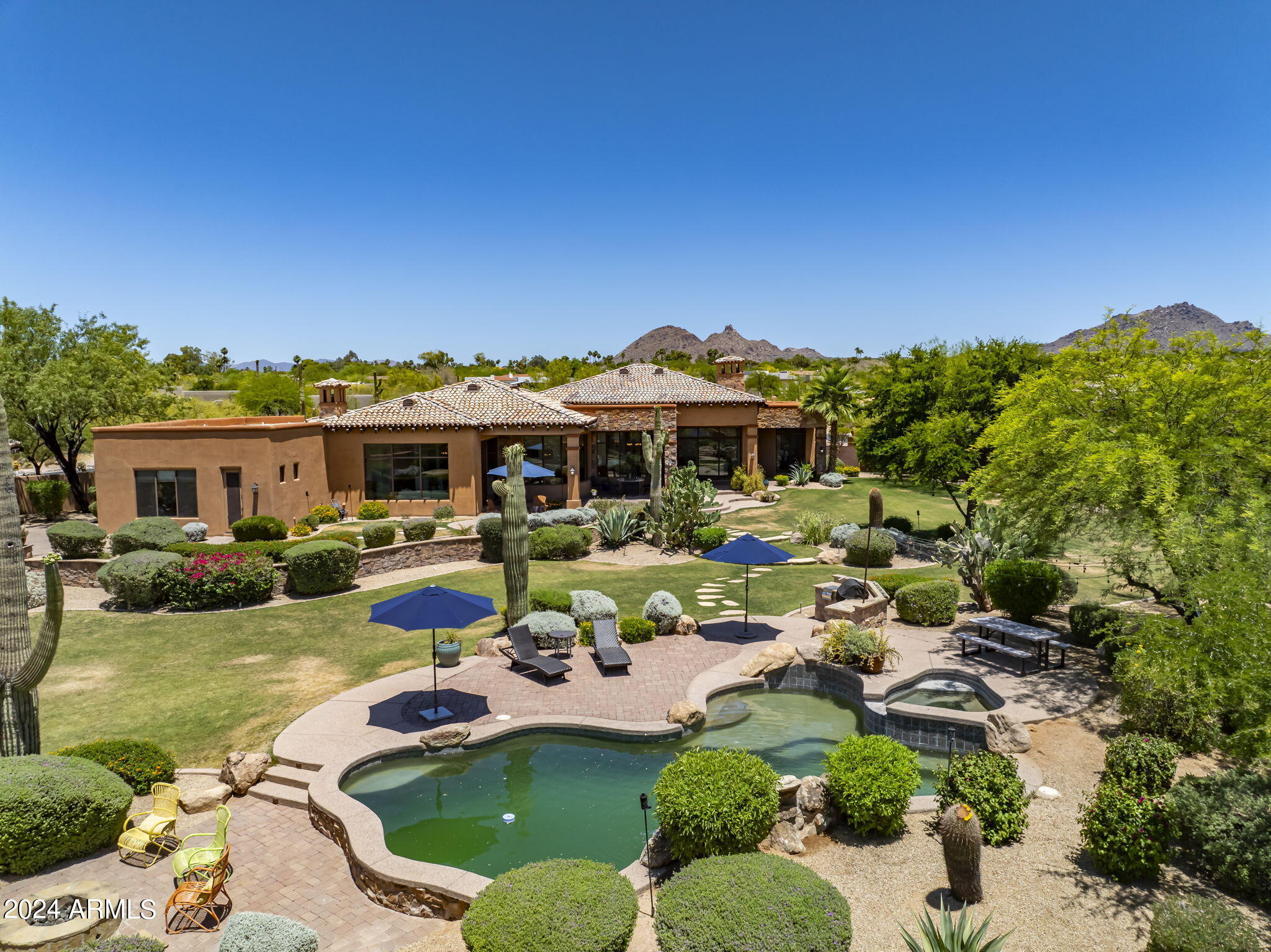 8537 E Los Gatos Drive