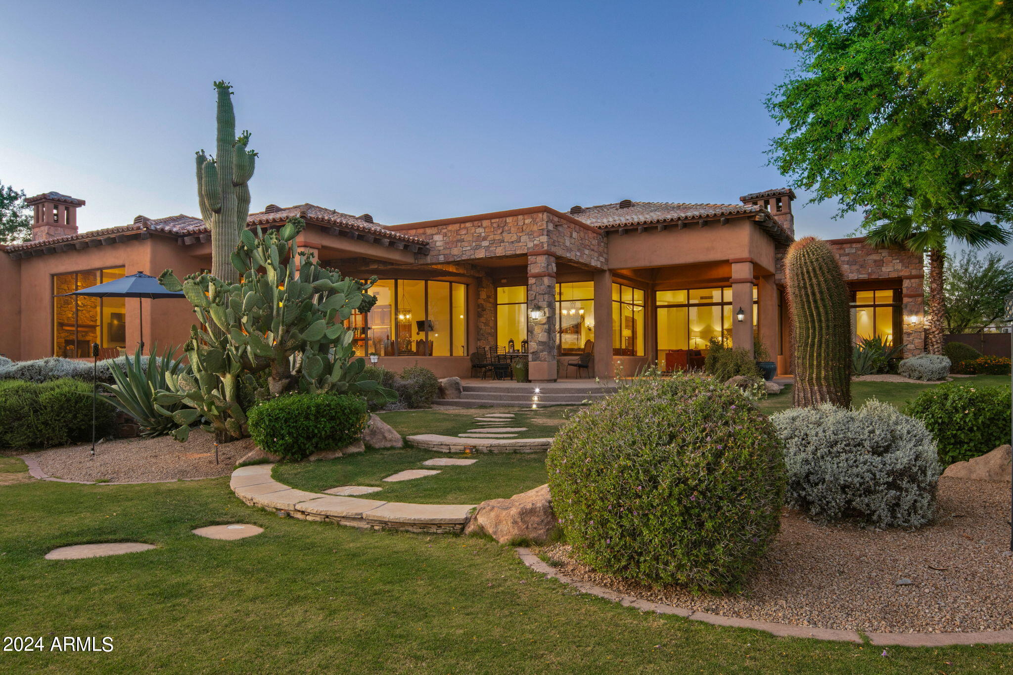 8537 E Los Gatos Drive