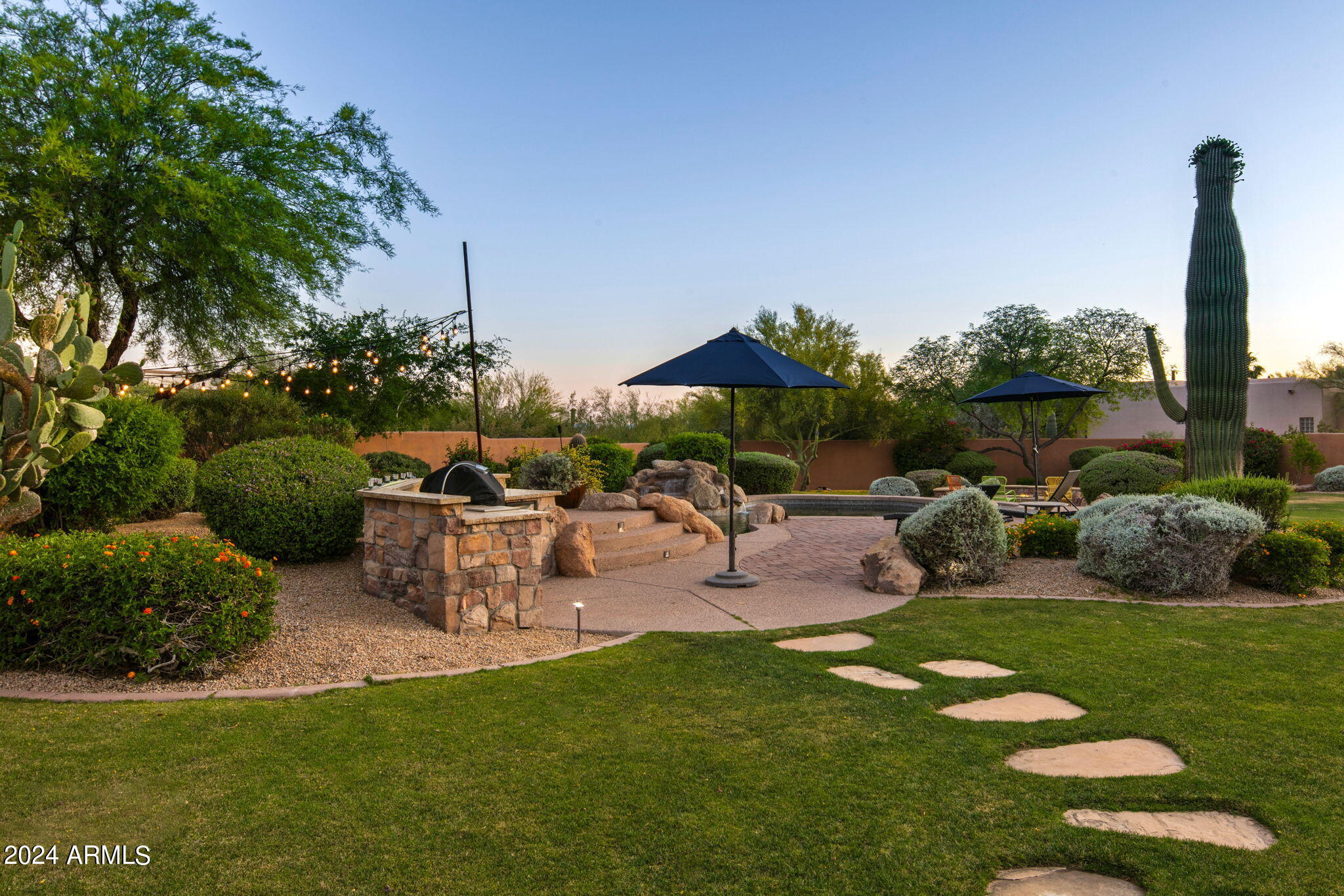 8537 E Los Gatos Drive