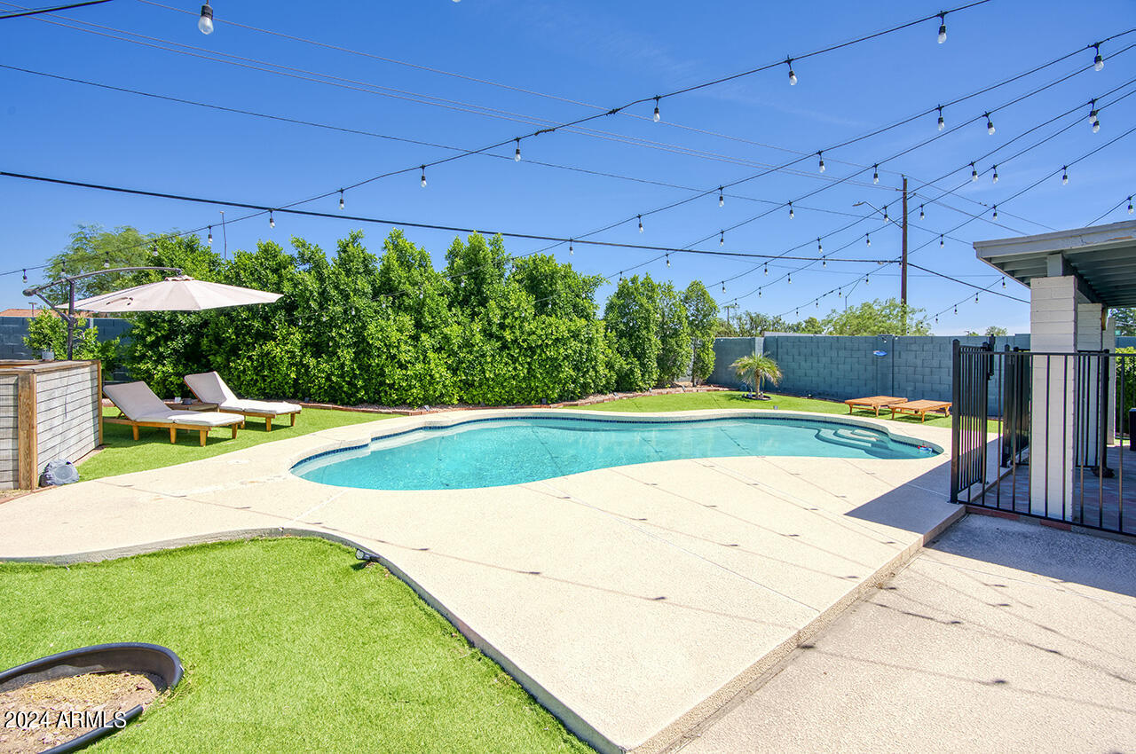 3356 W JUNIPER Avenue