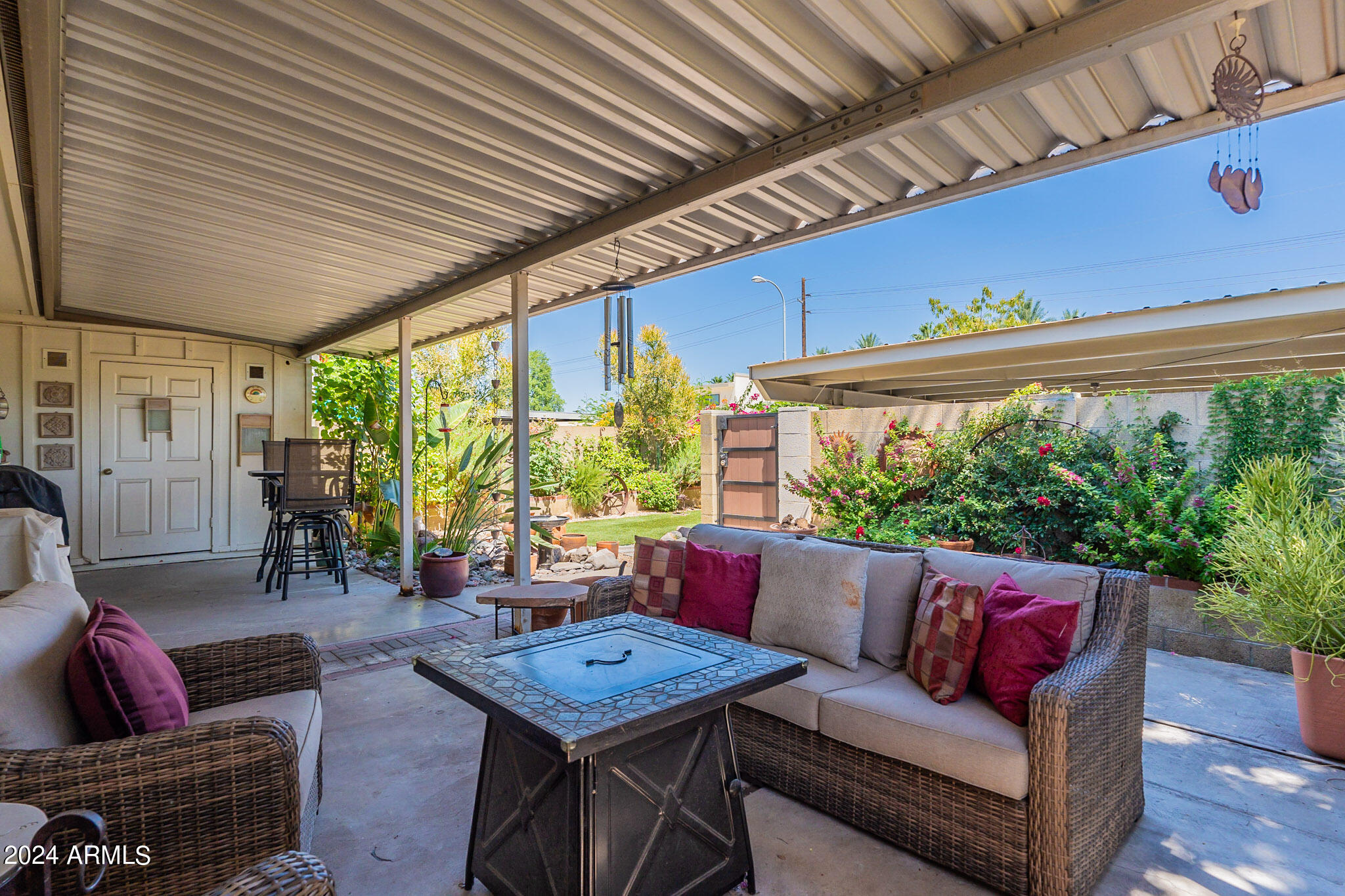 1736 W CITRUS Way