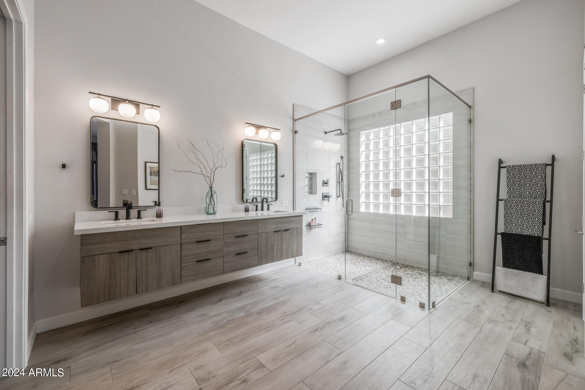 9418 E CAVALRY Drive