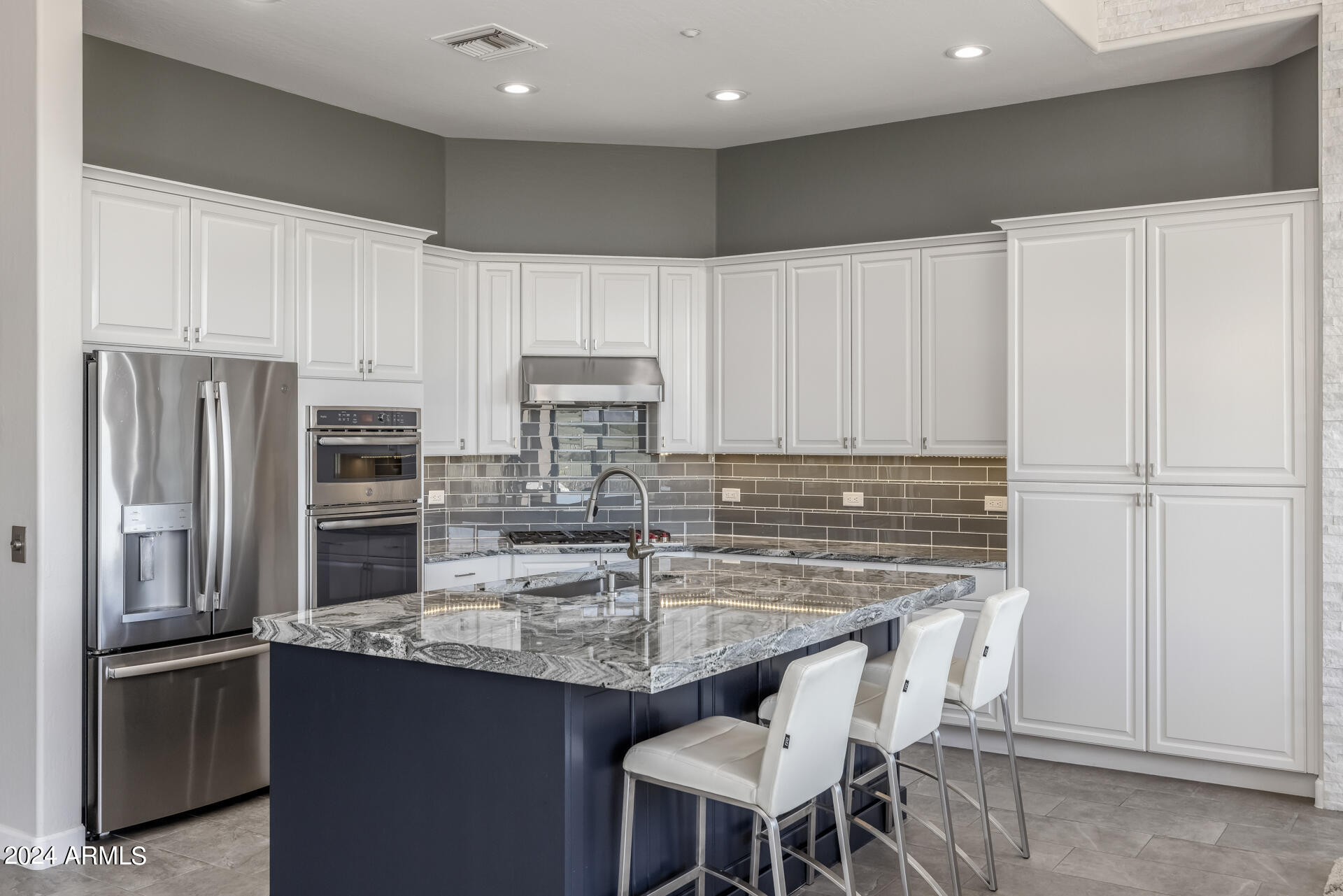 9418 E CAVALRY Drive