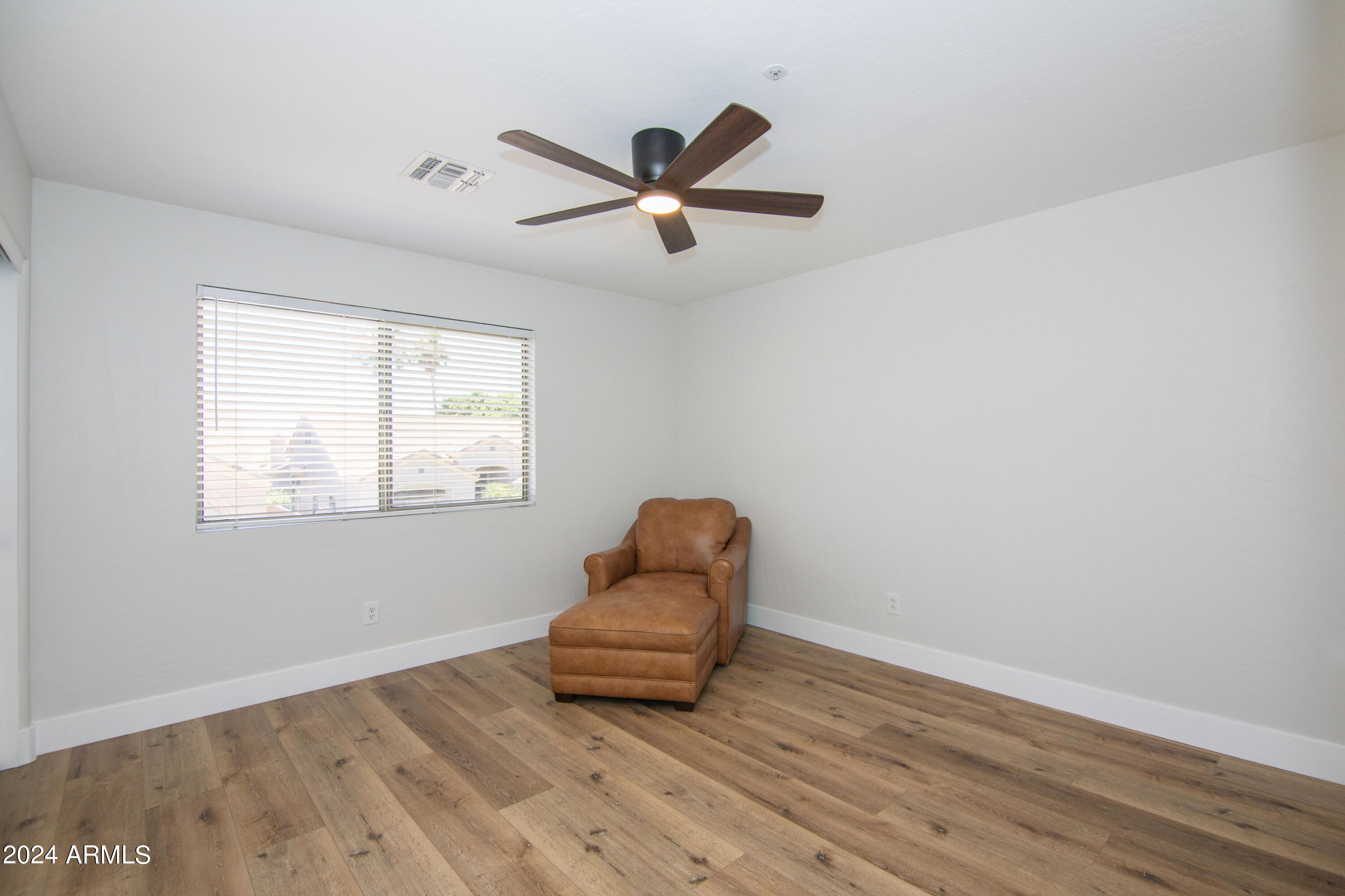 9648 E Davenport Drive