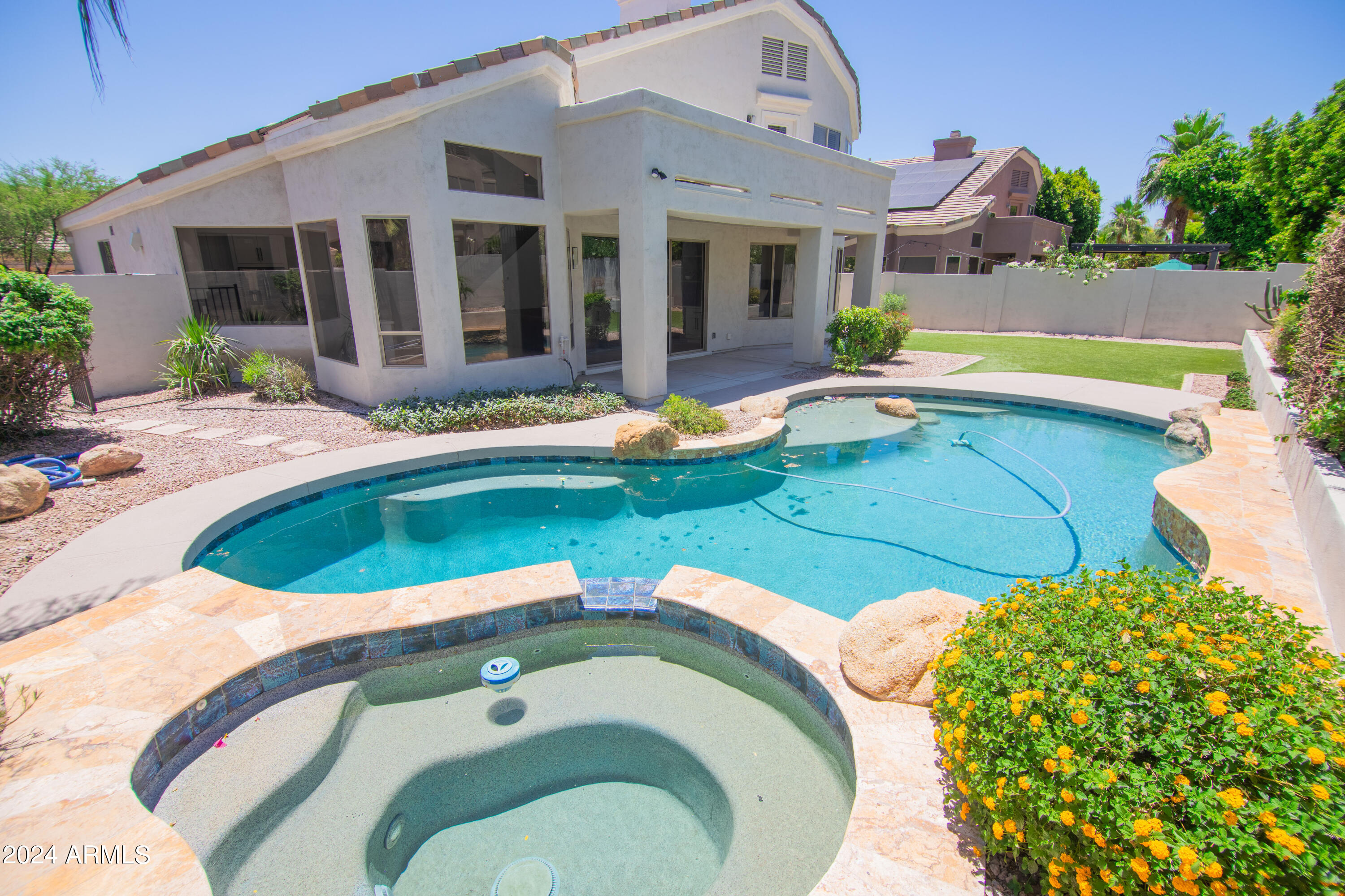 9648 E Davenport Drive