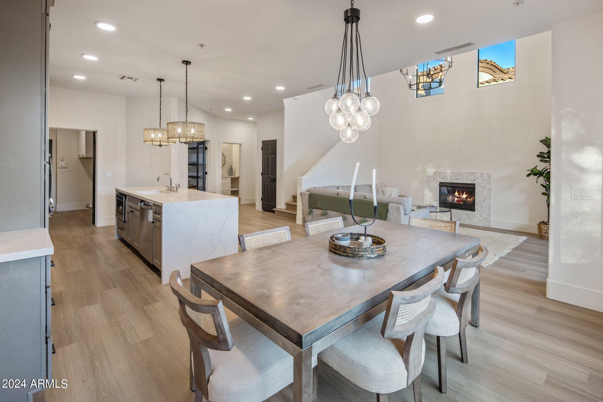 19550 N GRAYHAWK Drive 1047