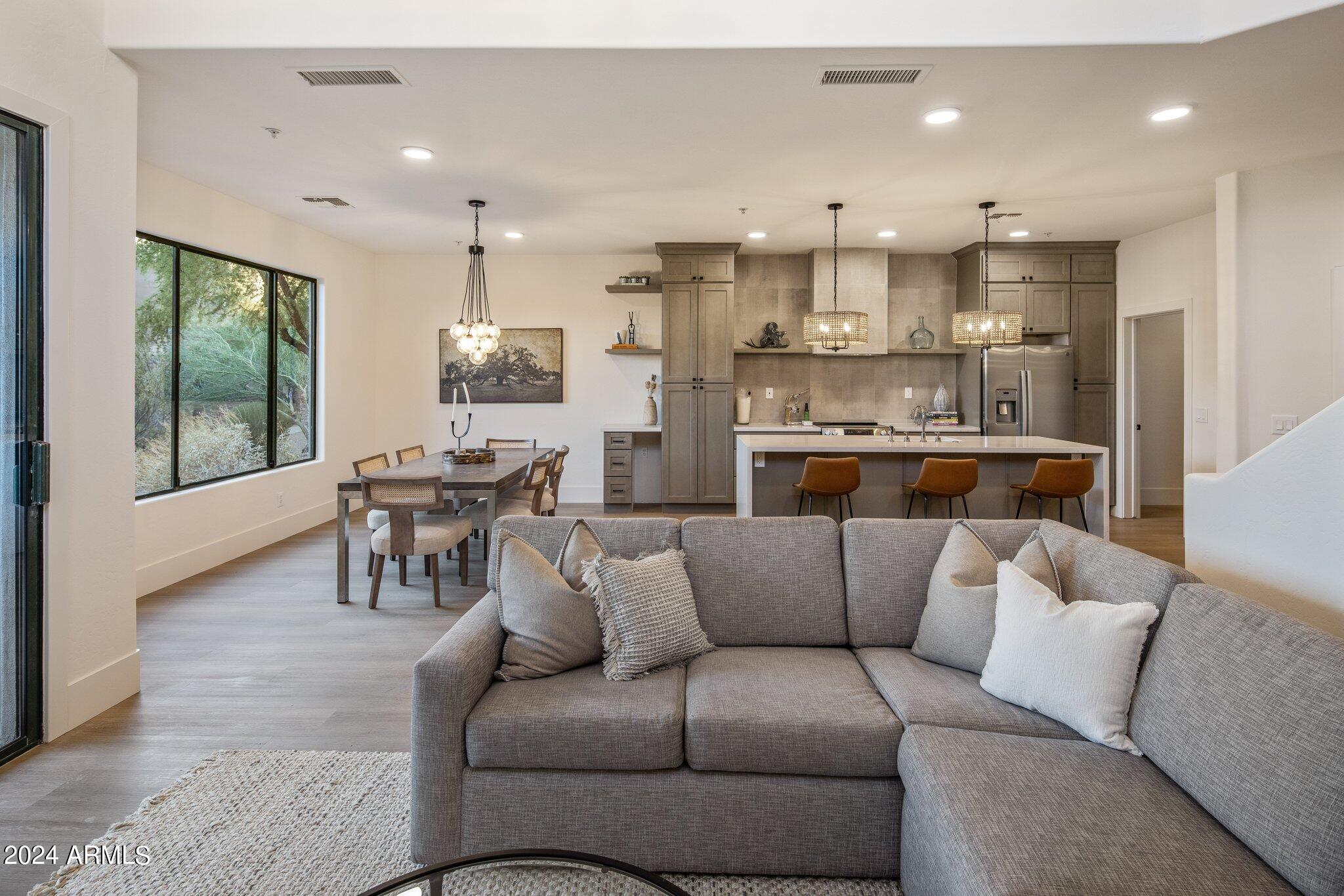 19550 N GRAYHAWK Drive 1047