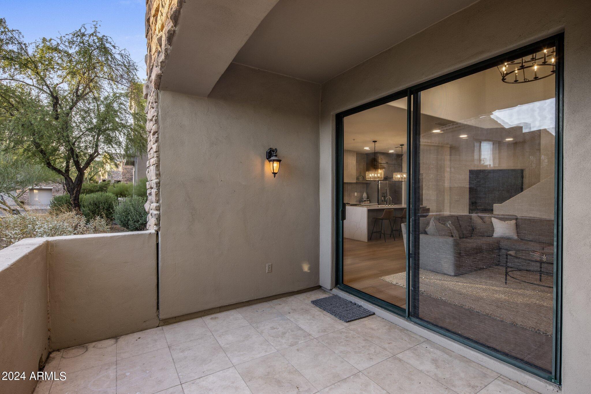 19550 N GRAYHAWK Drive 1047
