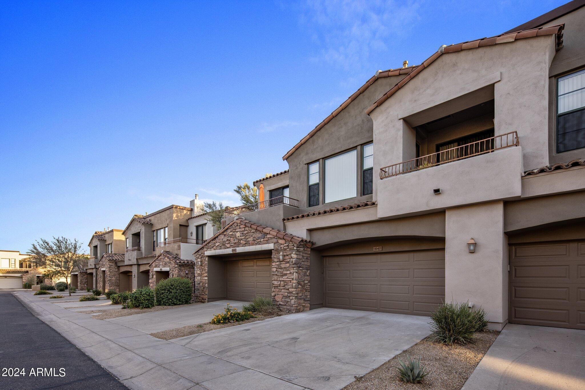 19550 N GRAYHAWK Drive 1047