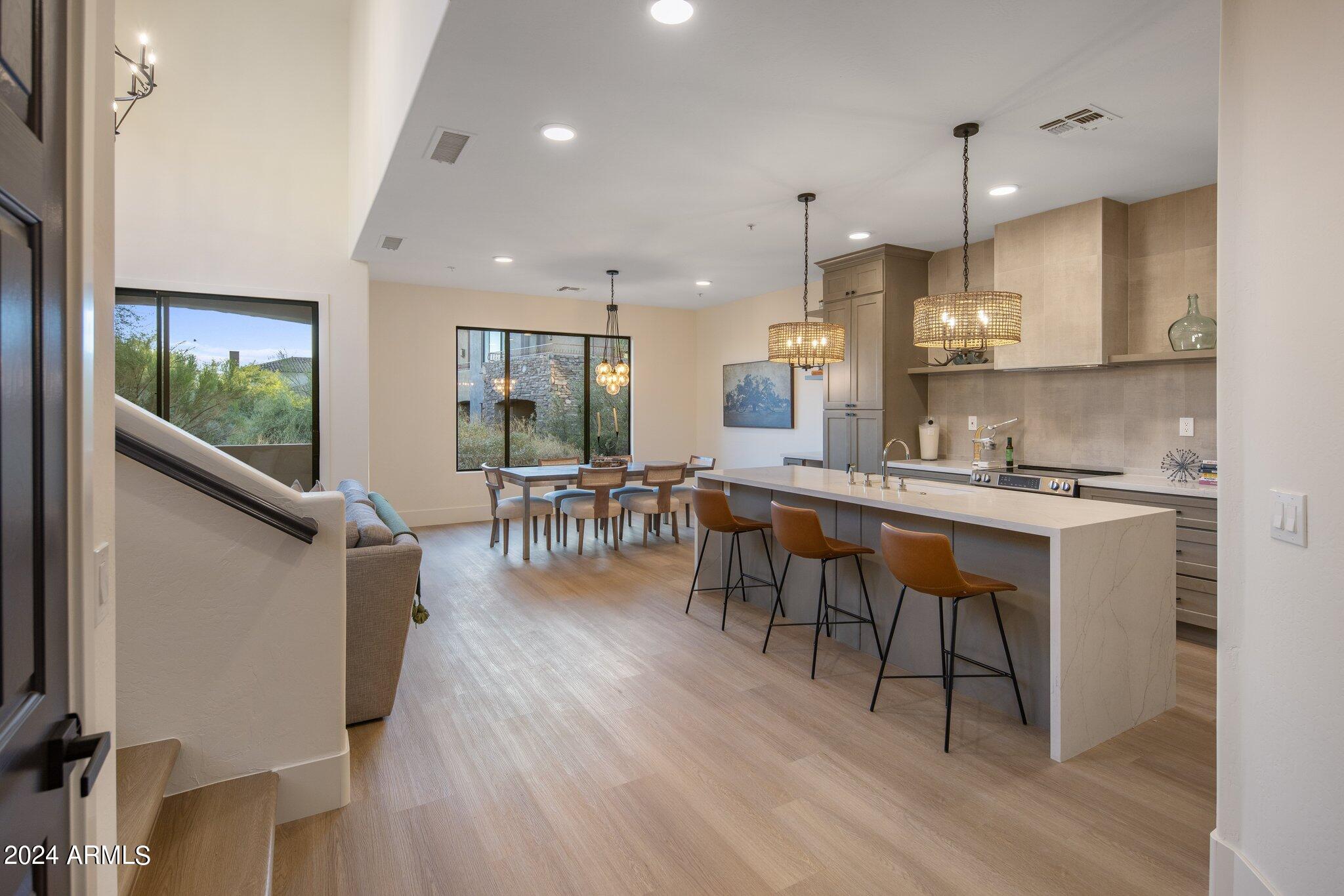 19550 N GRAYHAWK Drive 1047