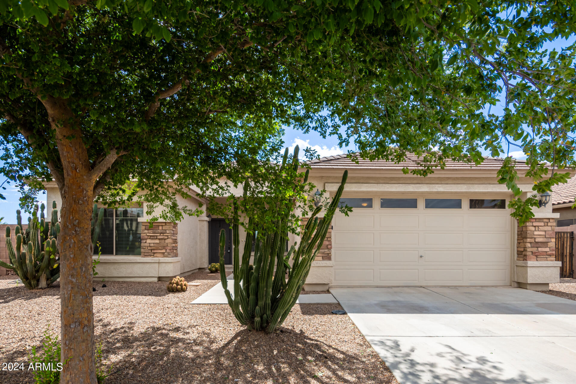 21690 N SUNSET Drive