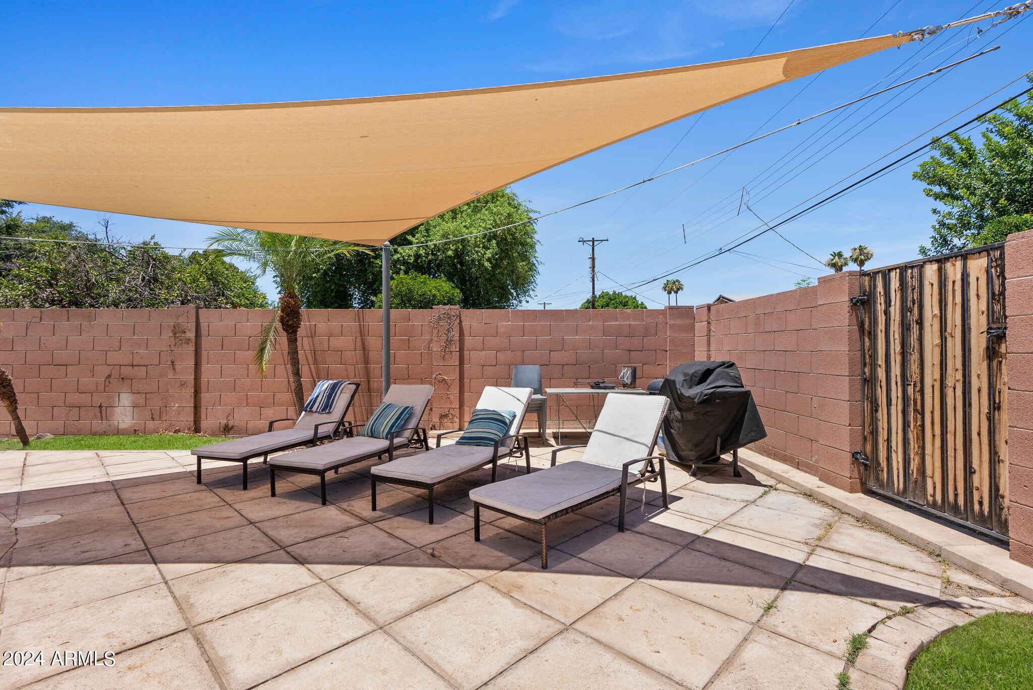 1928 E PALO VERDE Drive